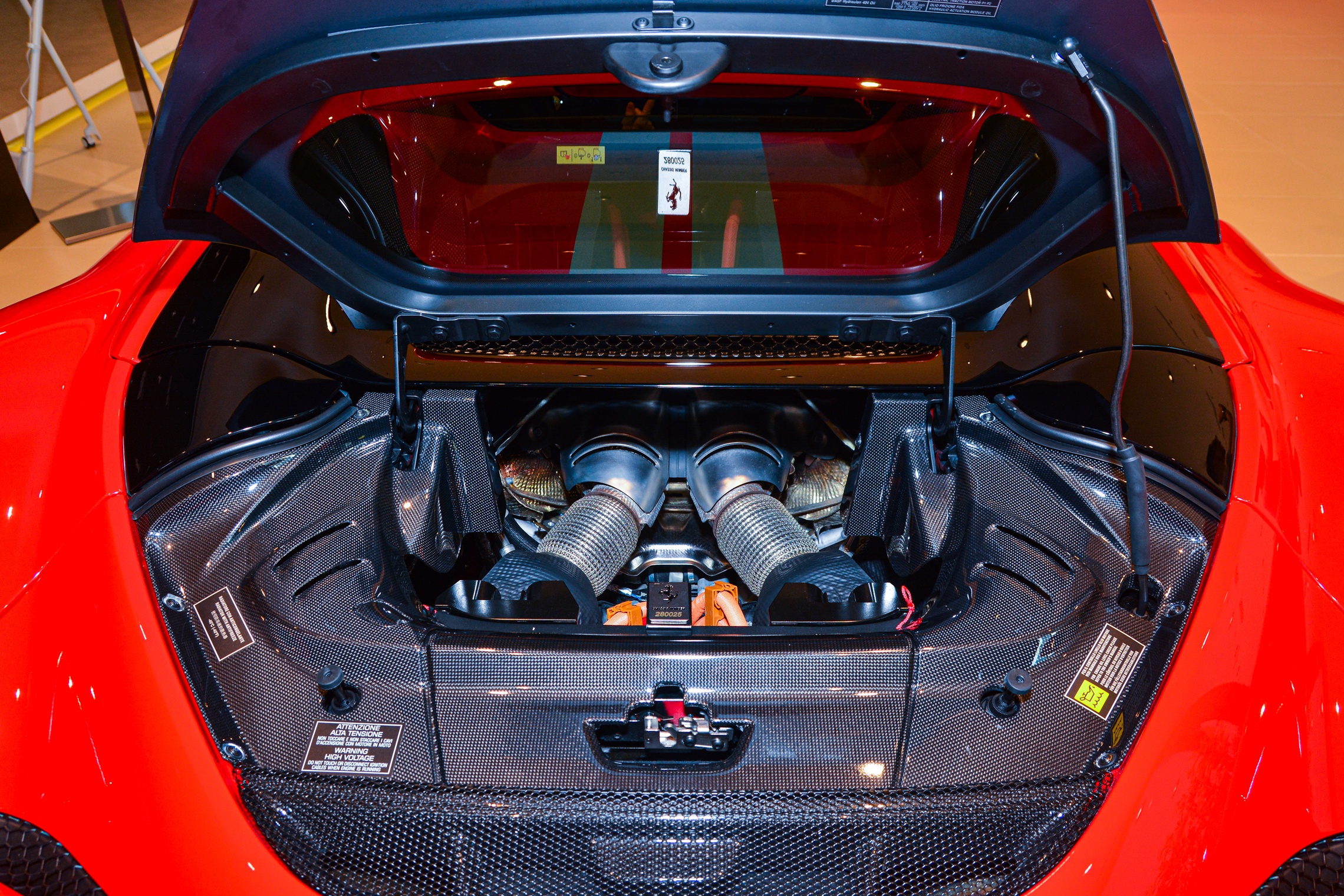 Chiem nguong Ferrari 296 GTS anh 24