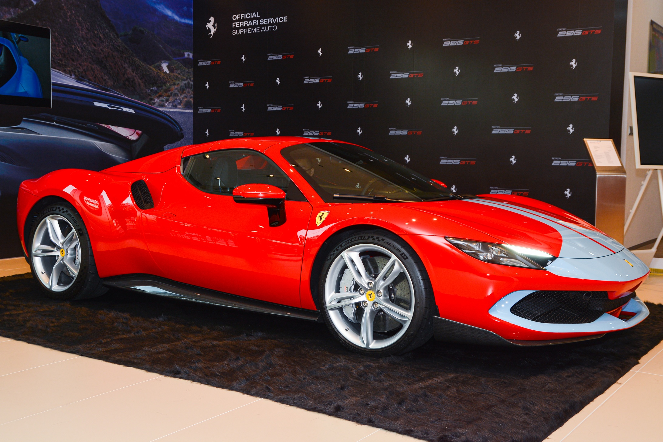 Chi tiet Ferrari 296 GTS, sieu xe mui tran gia hon 23 ty dong hinh anh