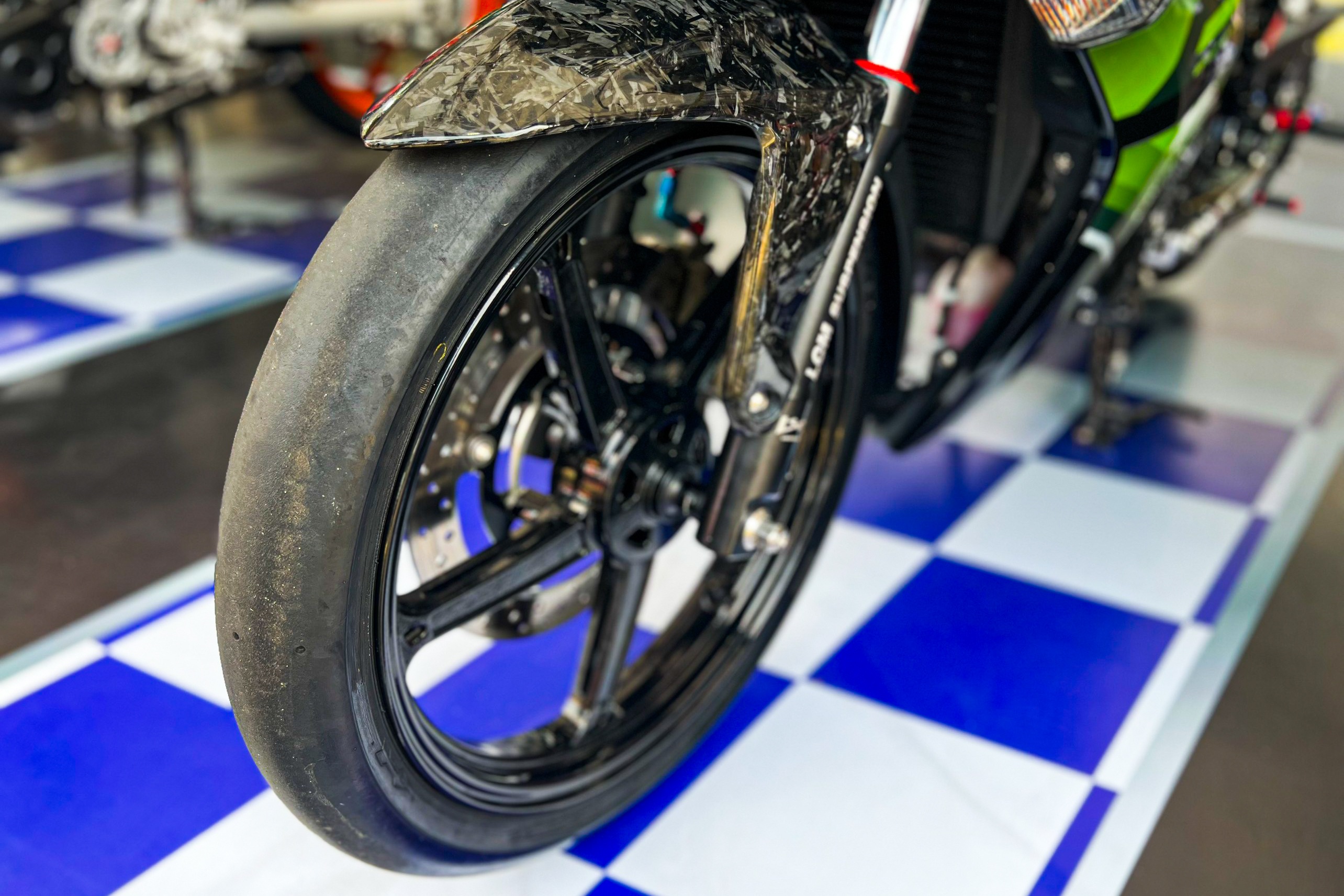 Exciter do quy tu anh 6