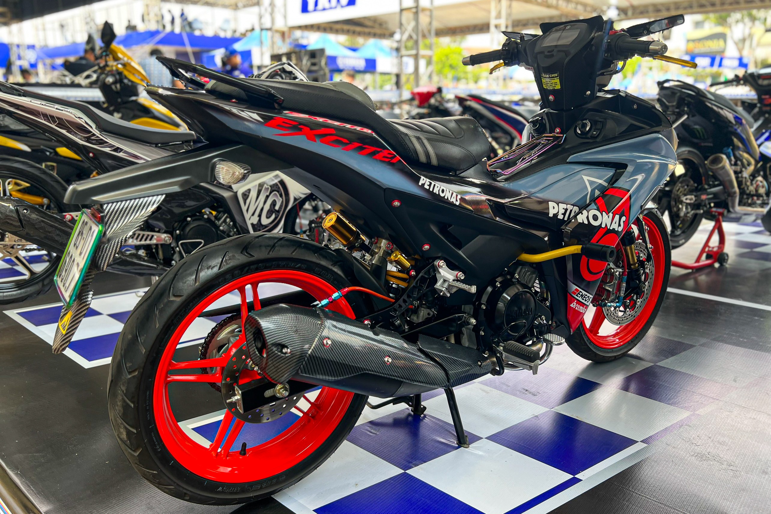 Exciter do quy tu anh 2