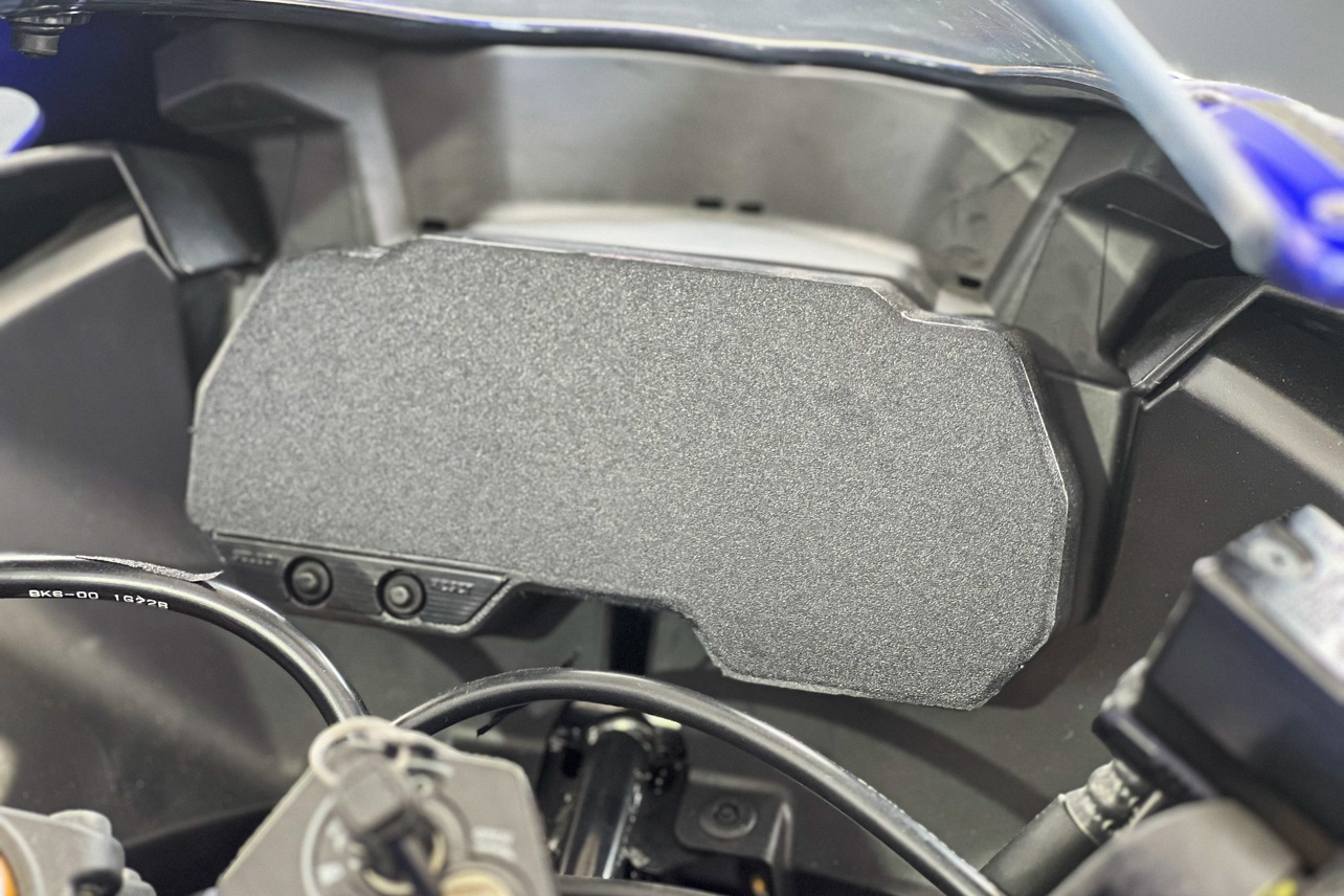 YZF-R15 phien ban xe dua anh 6