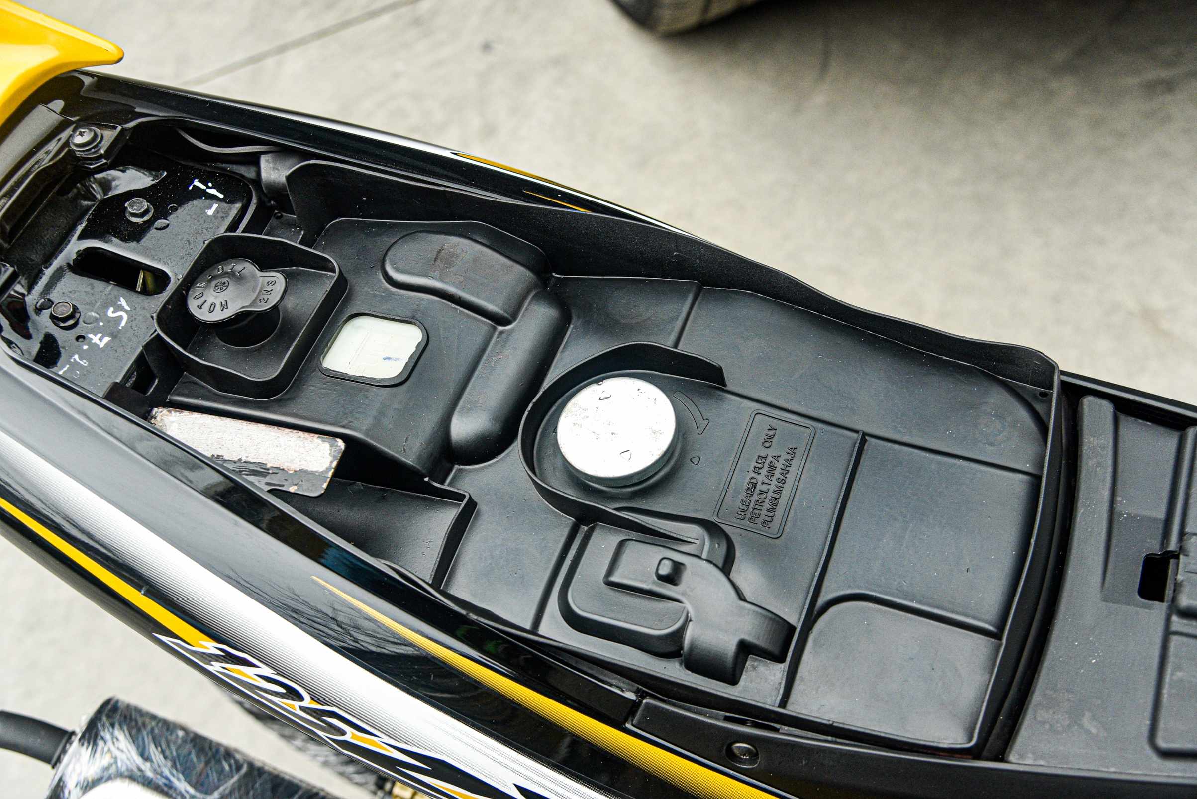 Chi tiet Yamaha 125ZR anh 7