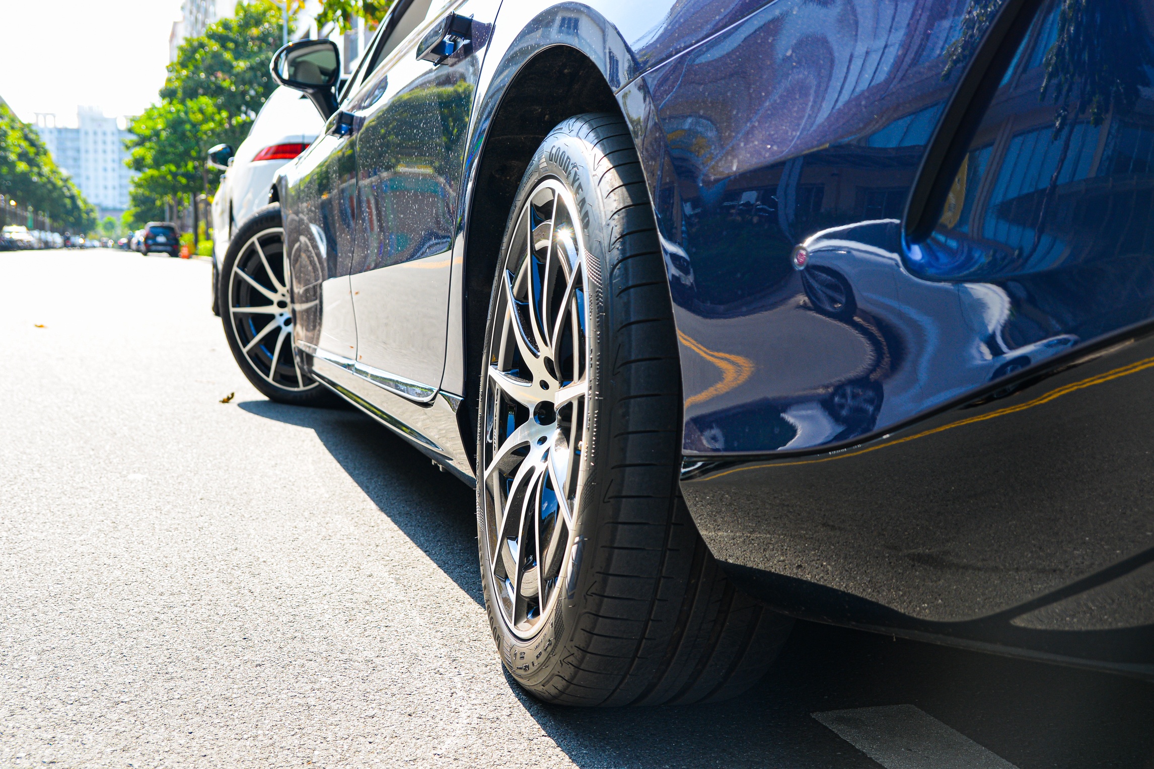 cam lai oto dien Mercedes anh 3