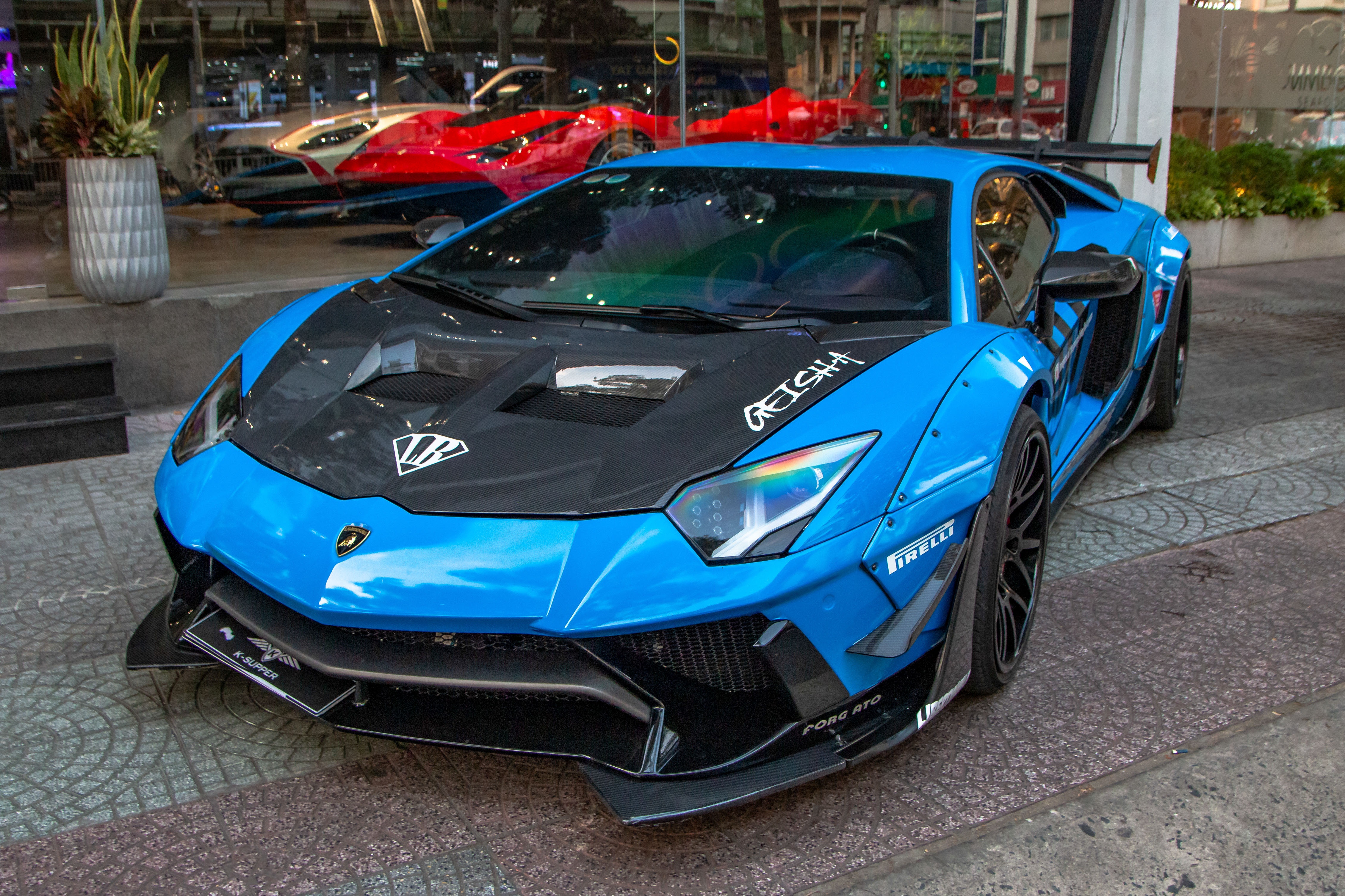 Aventador do hon 3 ty anh 1