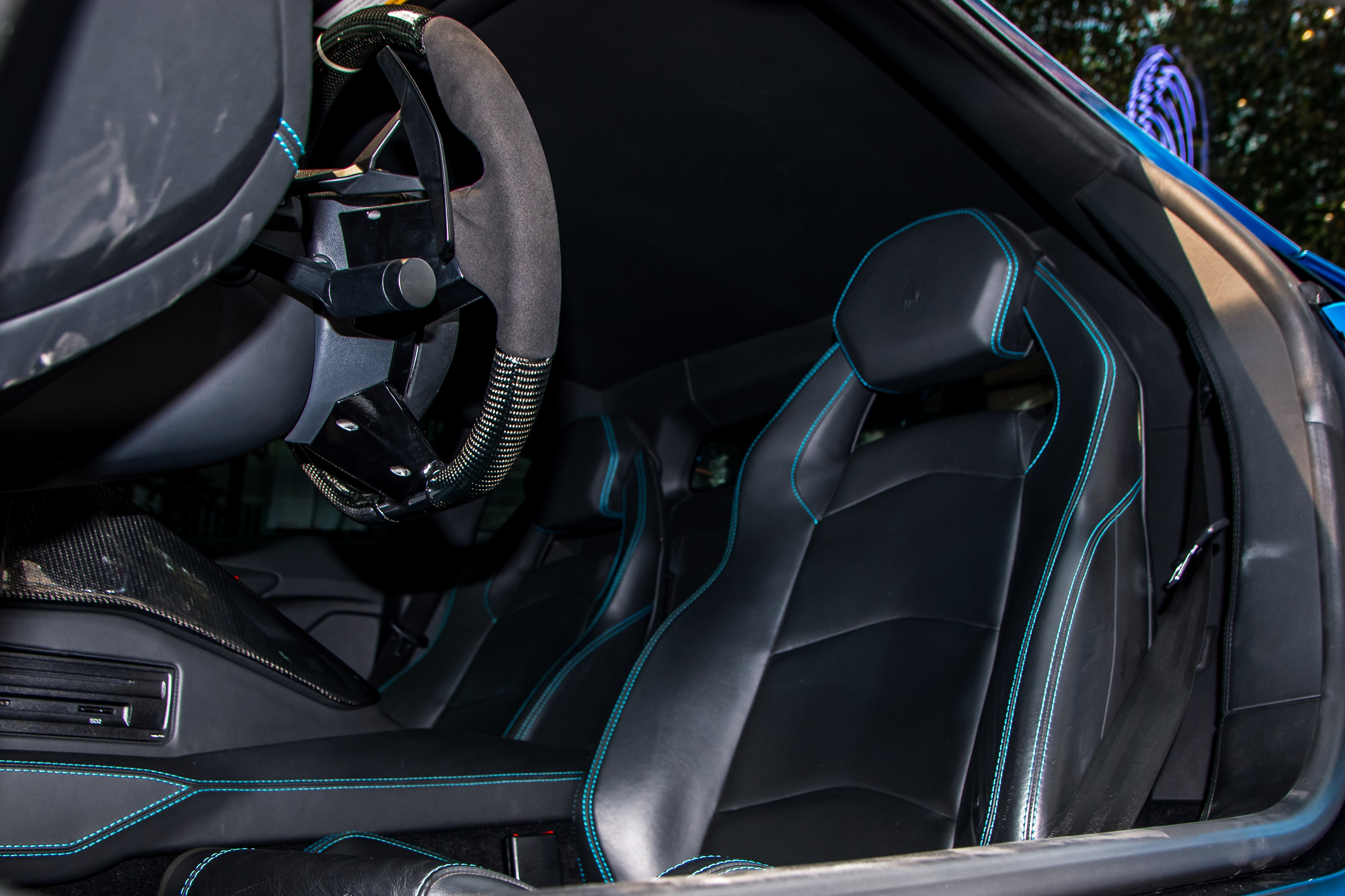 Aventador do hon 3 ty anh 9