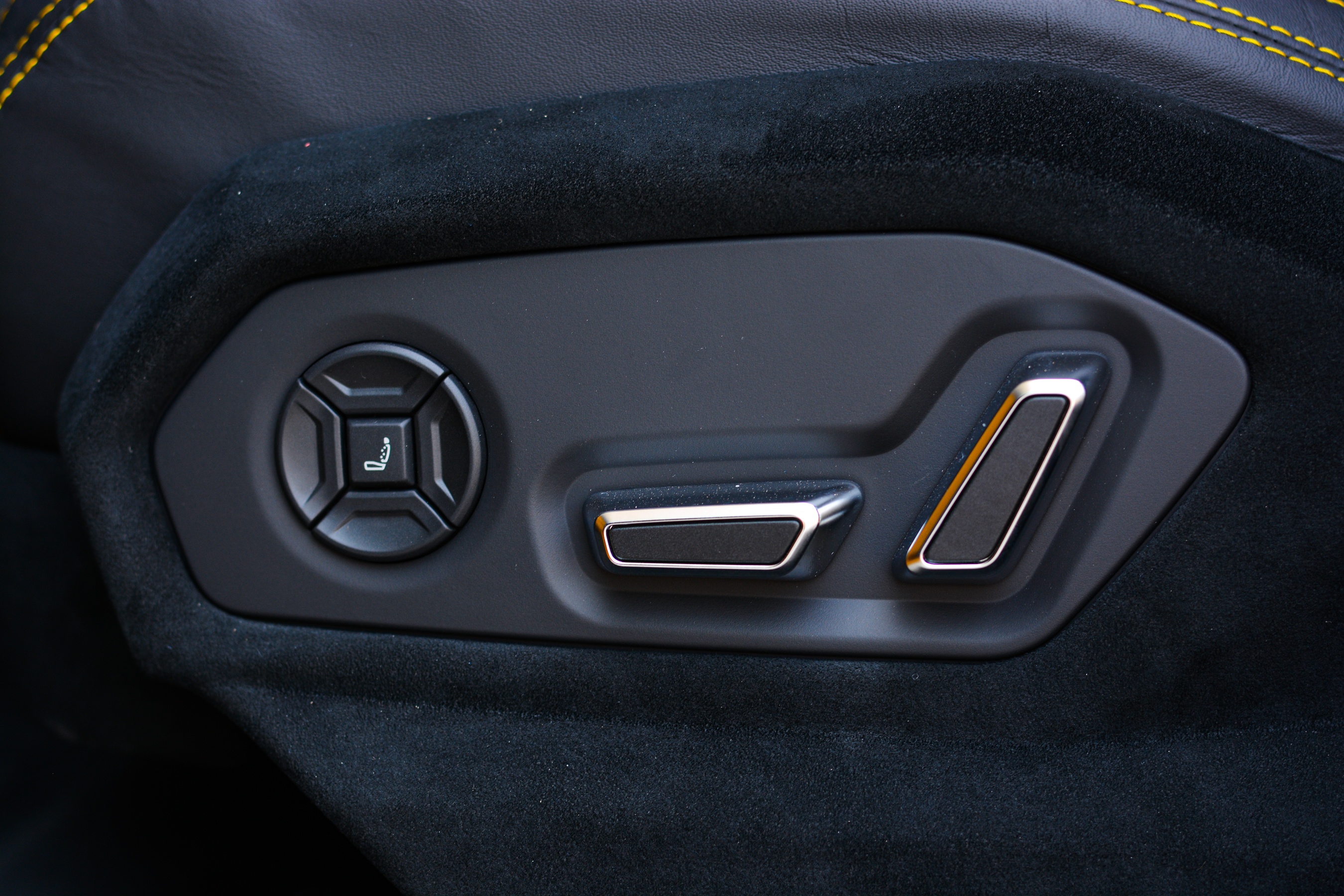 Ngam nhin Lamborghini Urus Performante anh 21