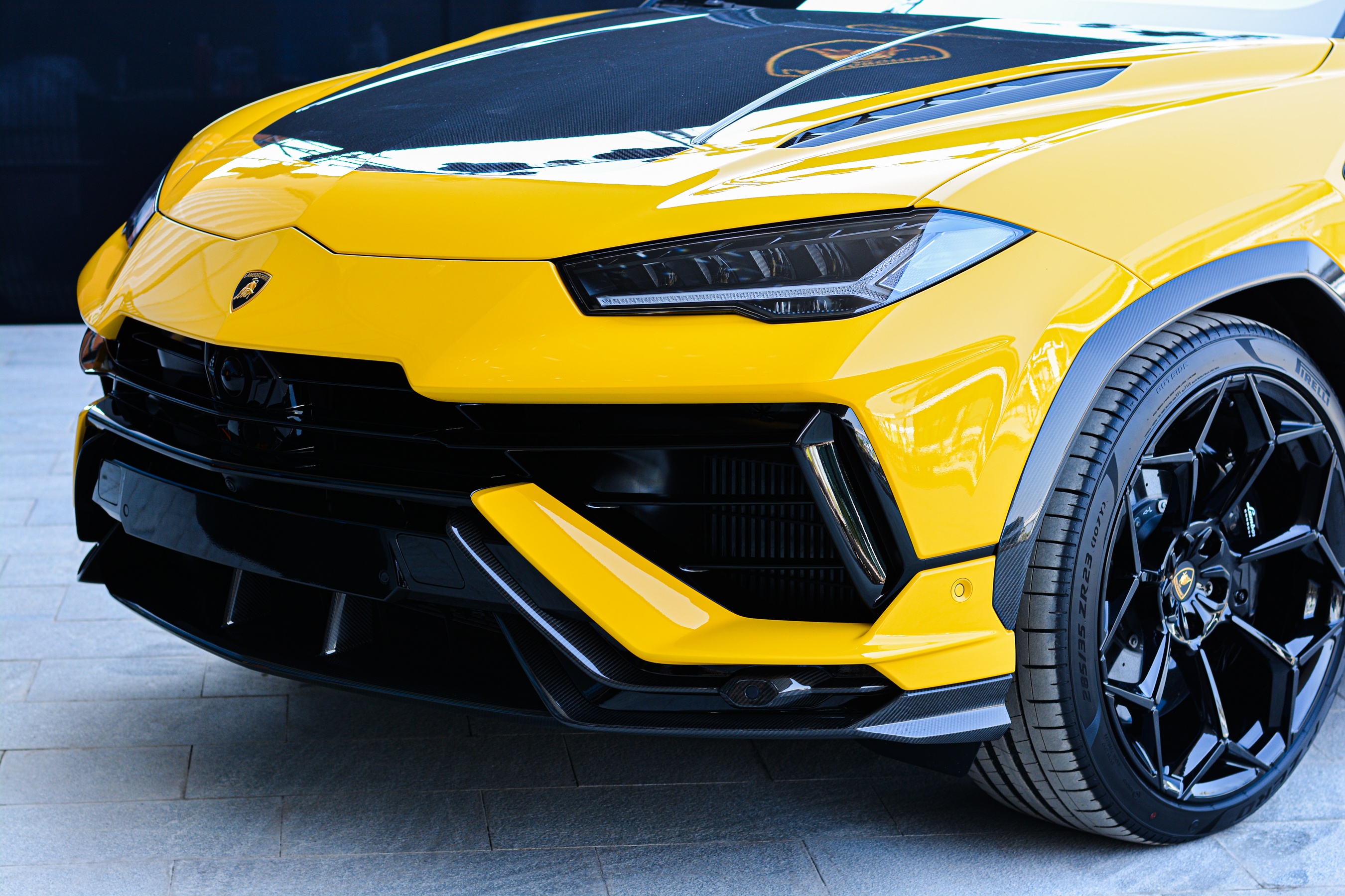 Ngam nhin Lamborghini Urus Performante anh 2