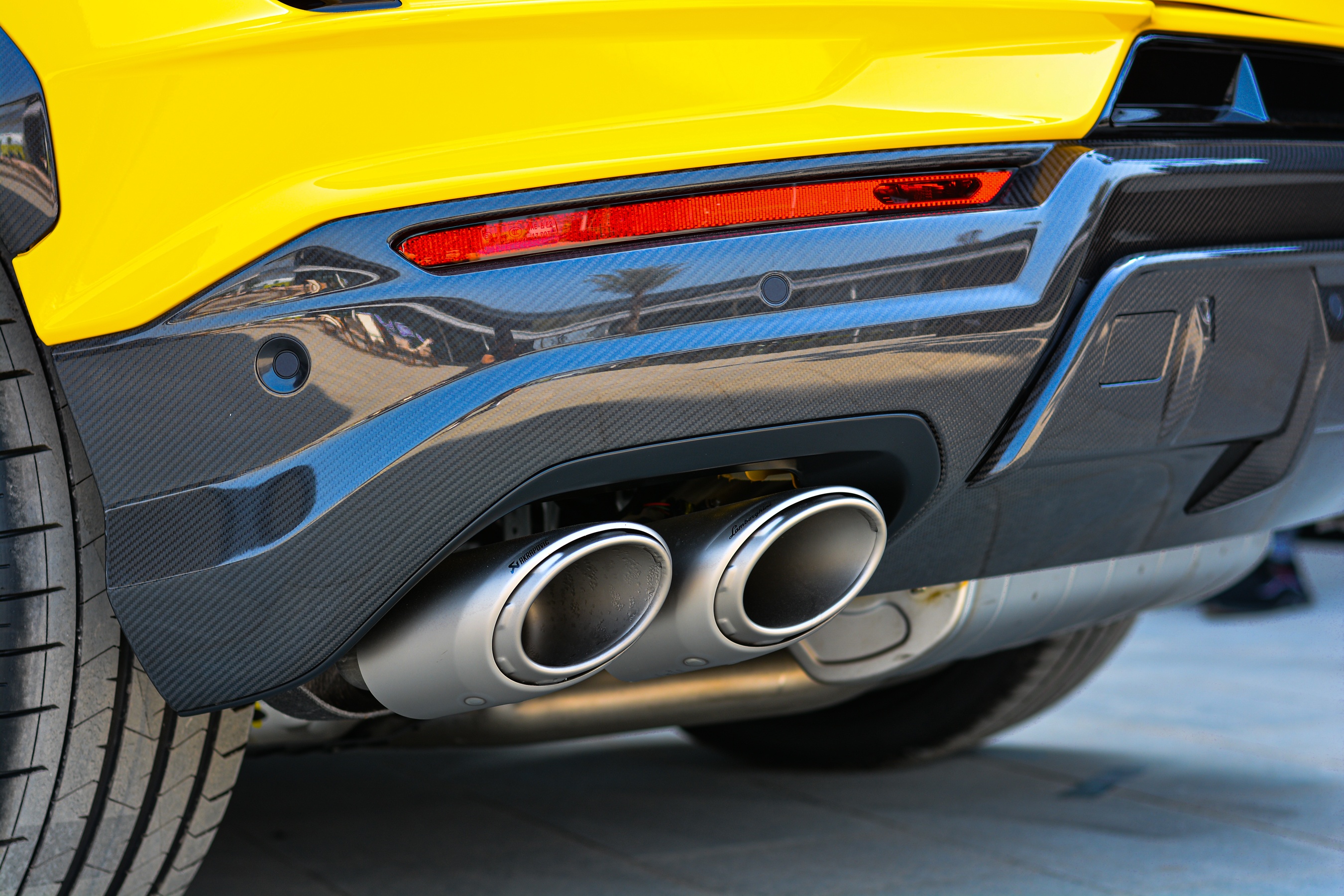 Ngam nhin Lamborghini Urus Performante anh 10