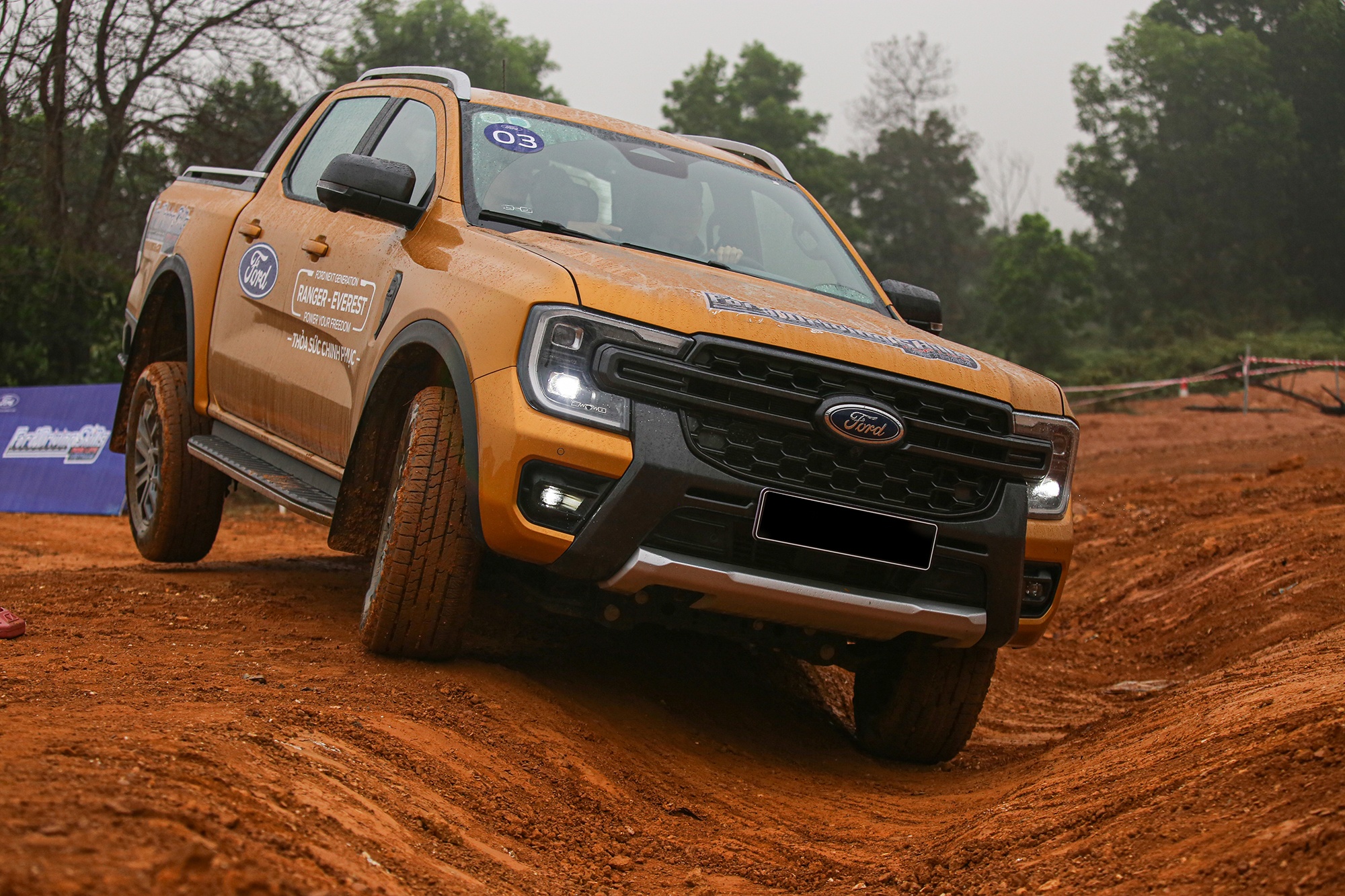 Cach di off-road voi xe ban tai hinh anh