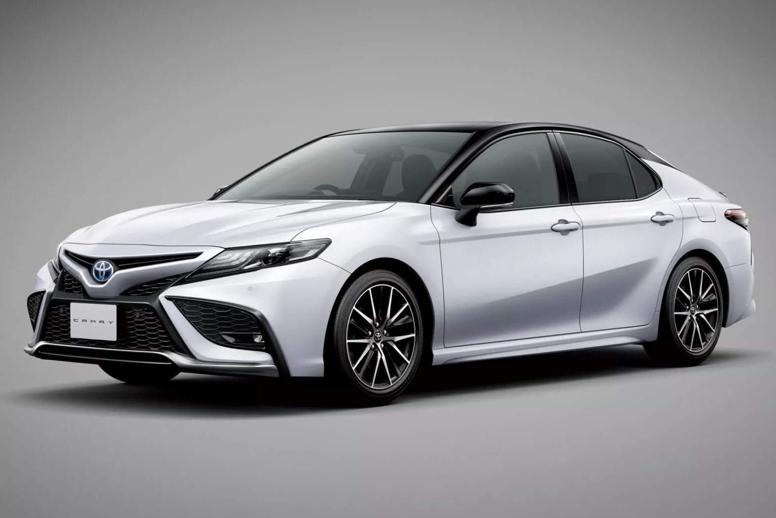 Toyota Camry bi khai tu tai Nhat Ban hinh anh