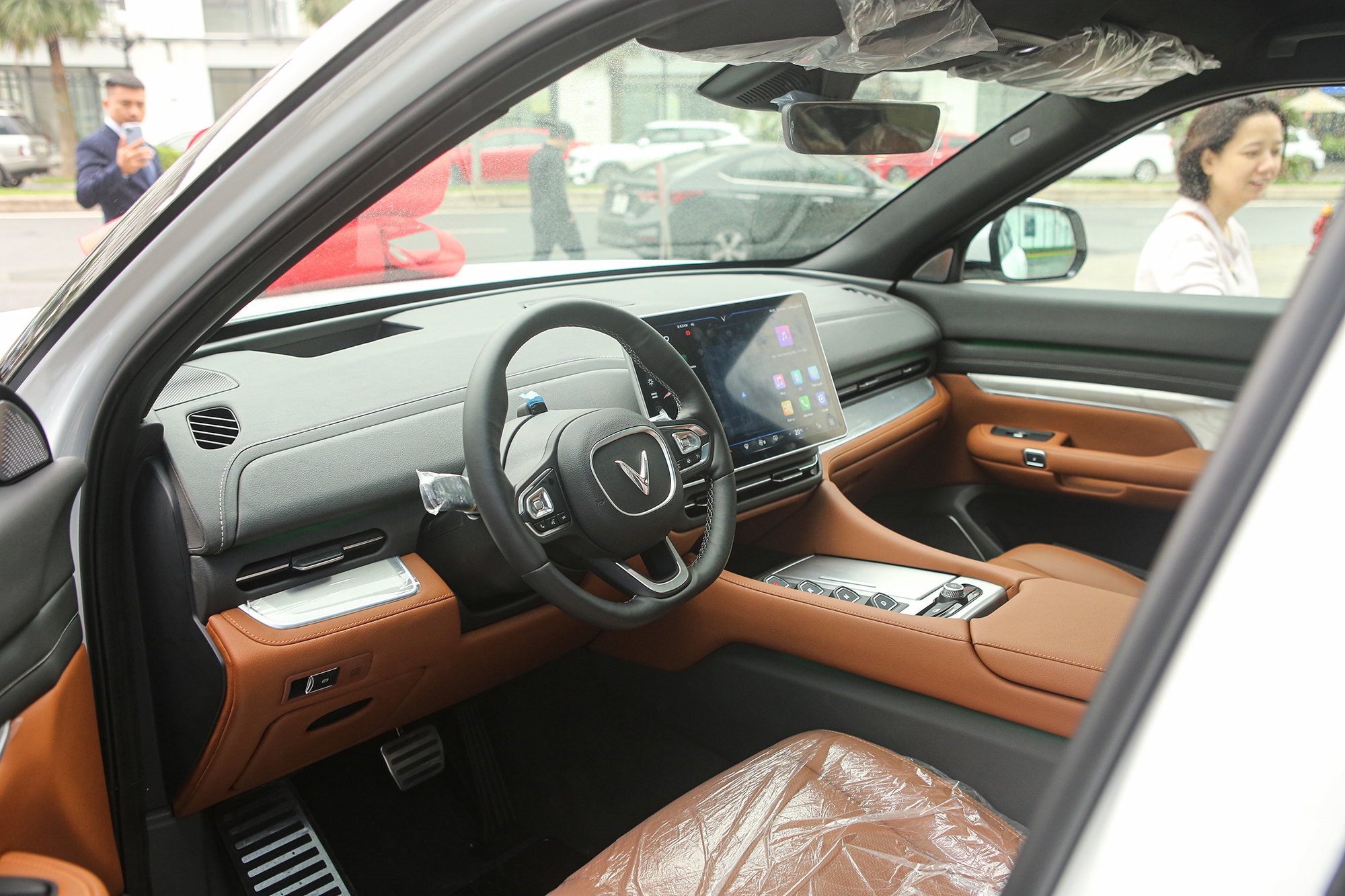 VinFast VF9 ban thuong mai anh 9