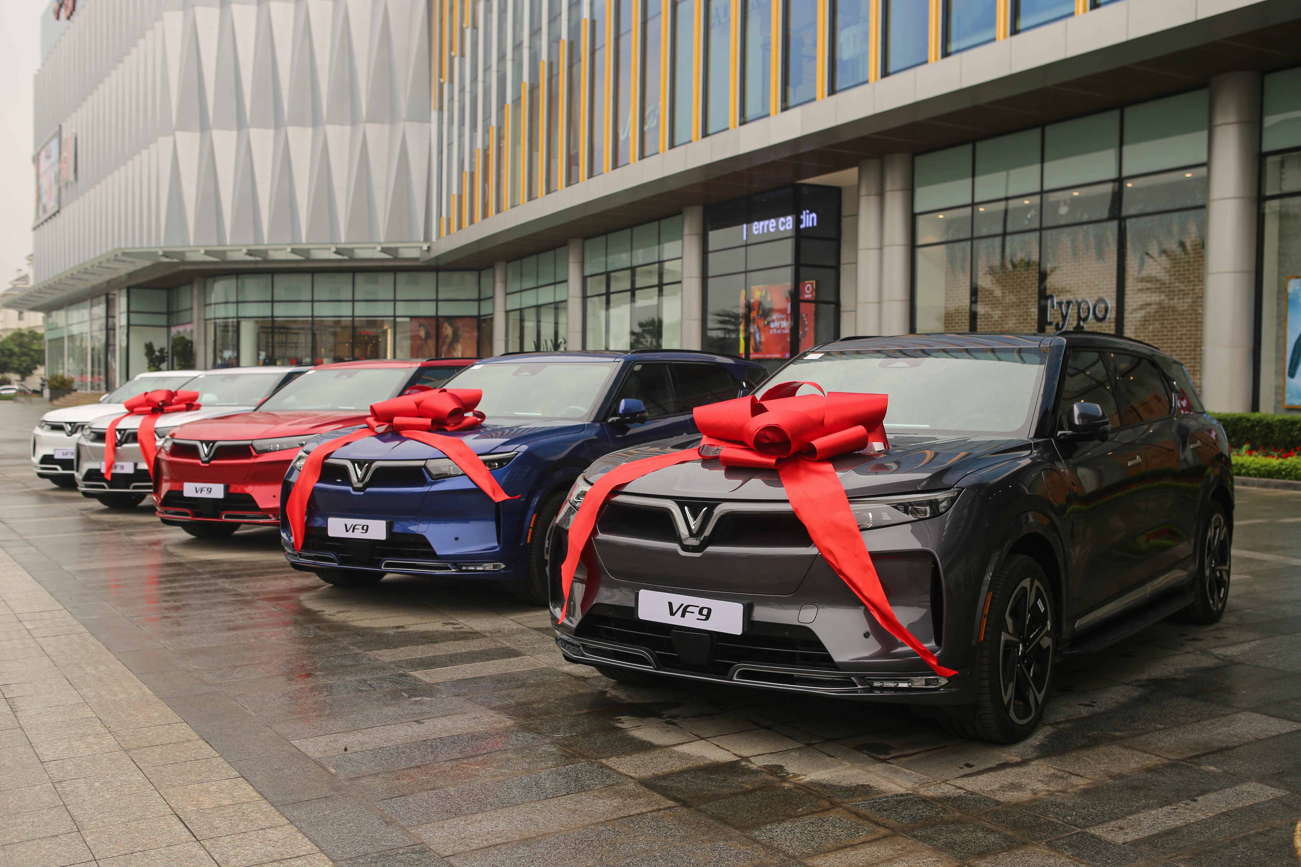 VinFast VF9 ban thuong mai anh 14