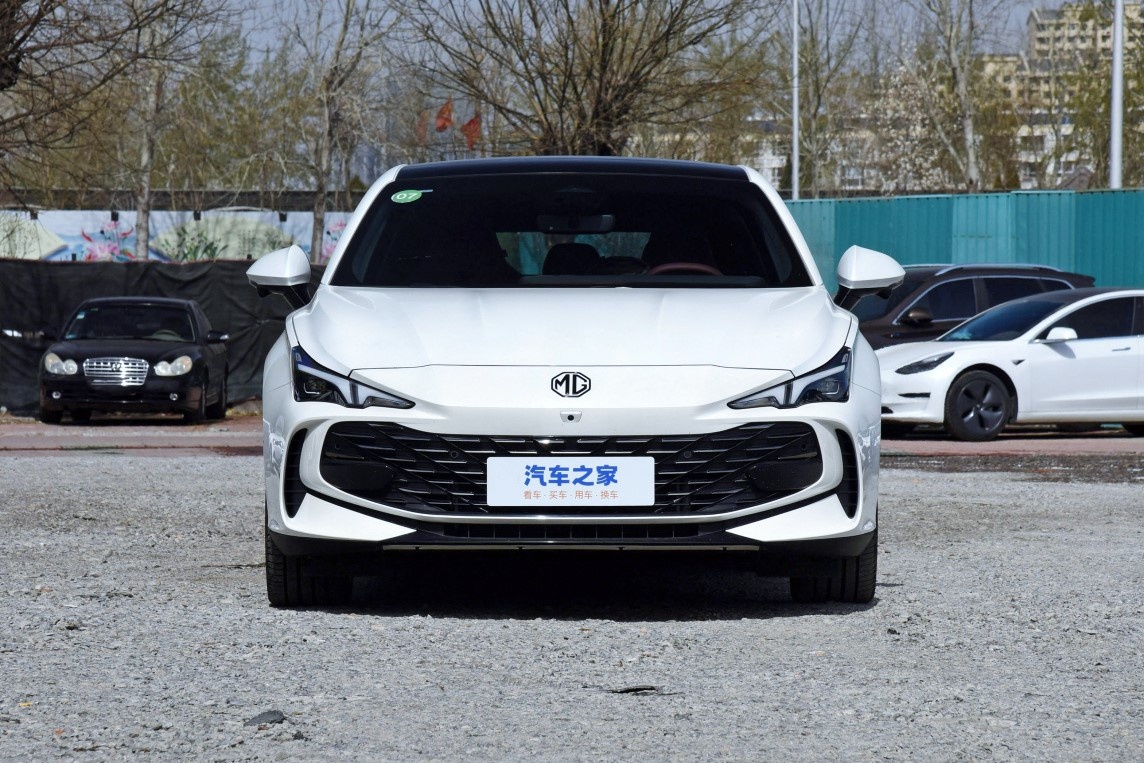 MG7 doi thu Toyota Camry anh 3