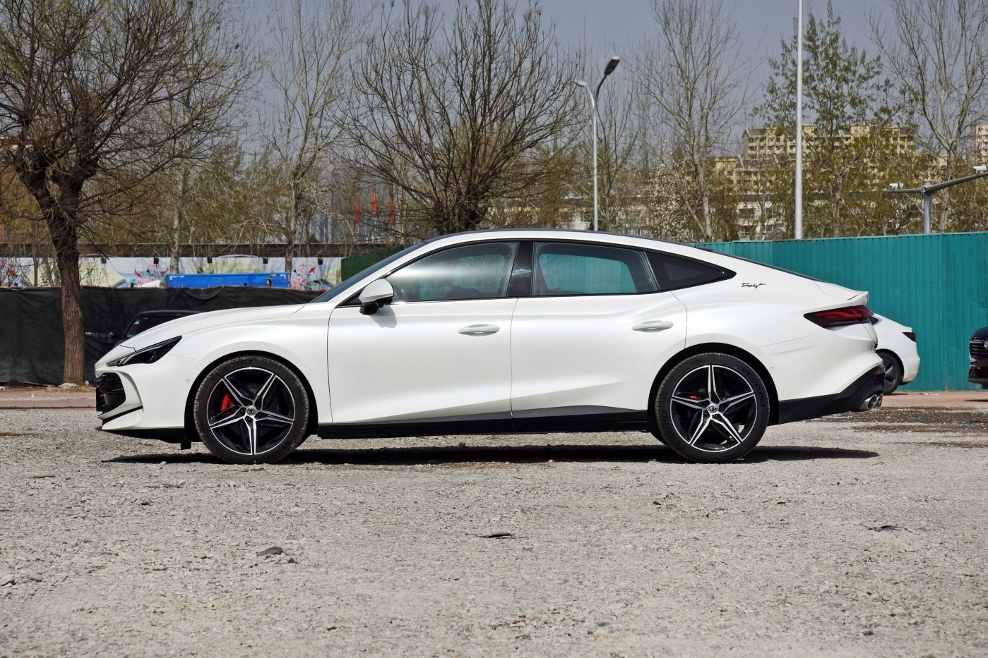 MG7 doi thu Toyota Camry anh 2