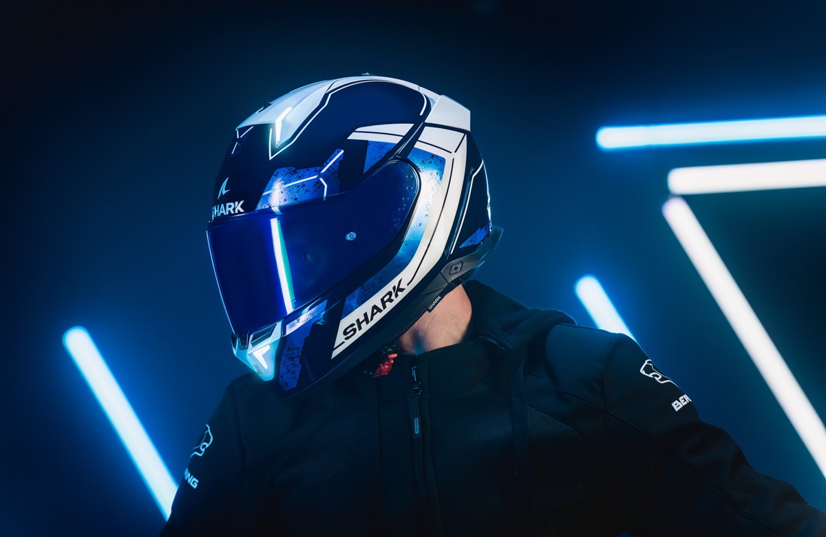 Mu bao hiem den phanh anh 1