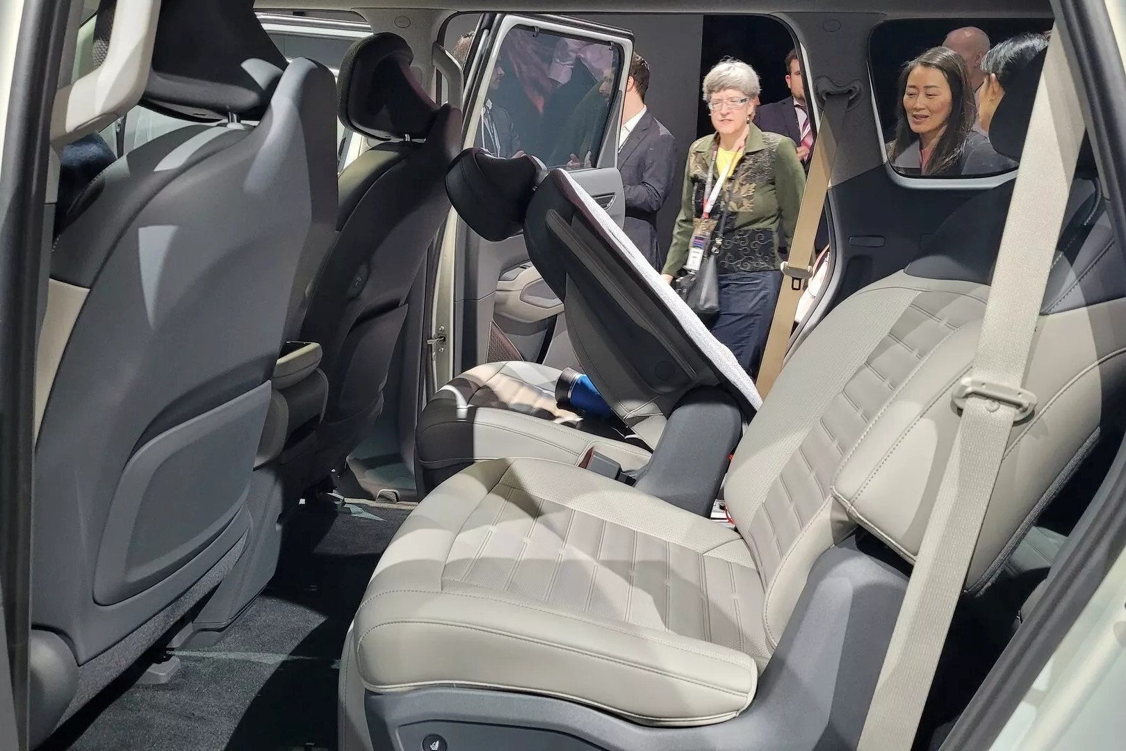 Anh thuc te Kia EV9 anh 8