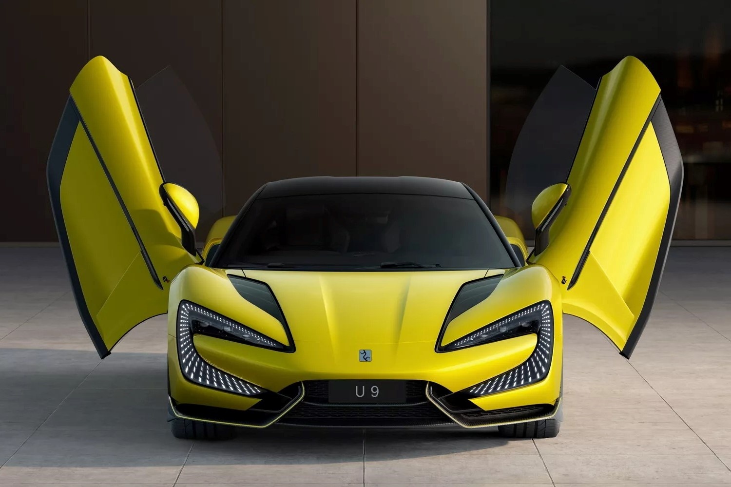 Oto dien bat nhay anh 3