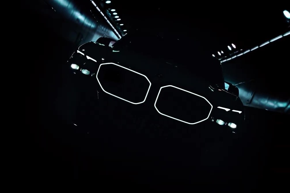 BMW he lo sieu SUV gia re, chay thuan dien hon 80 km hinh anh