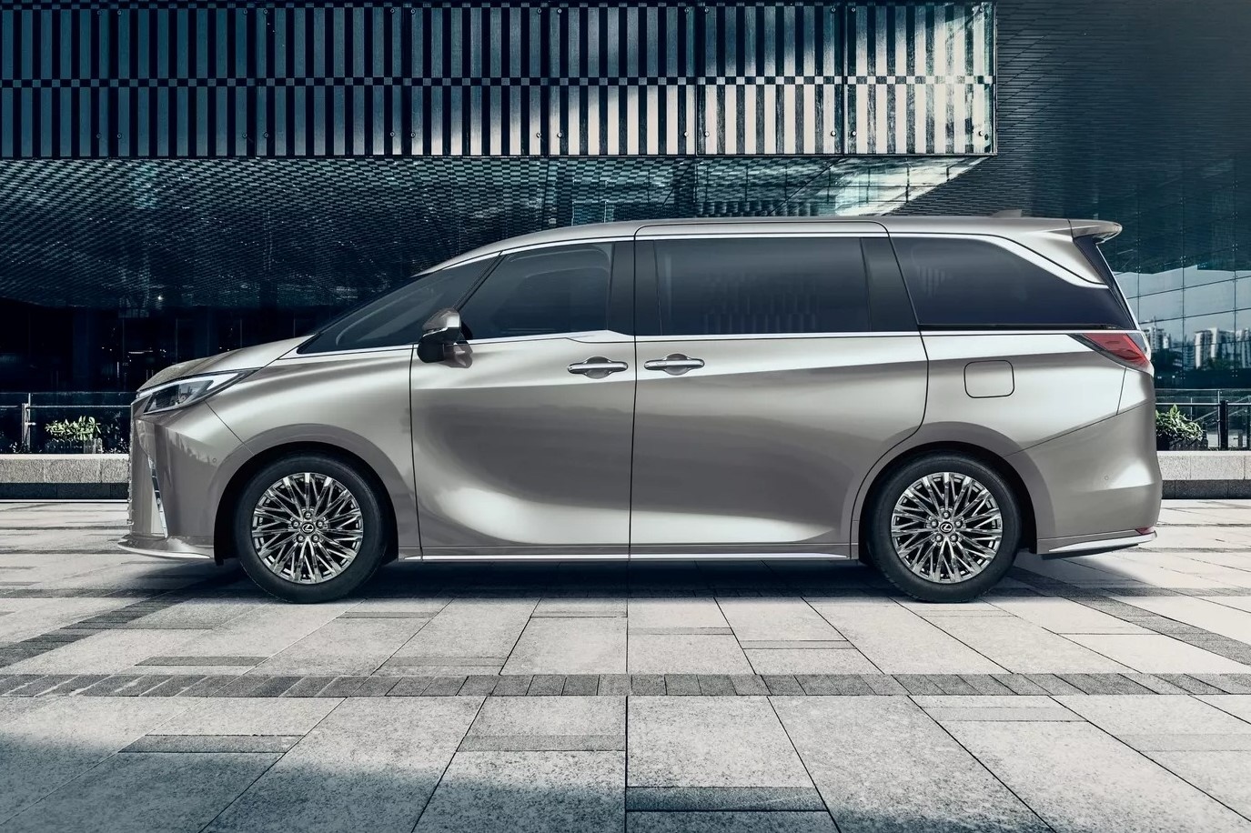 Lexus LM thế hệ mới ảnh 2 Lexus LM the he moi anh 2