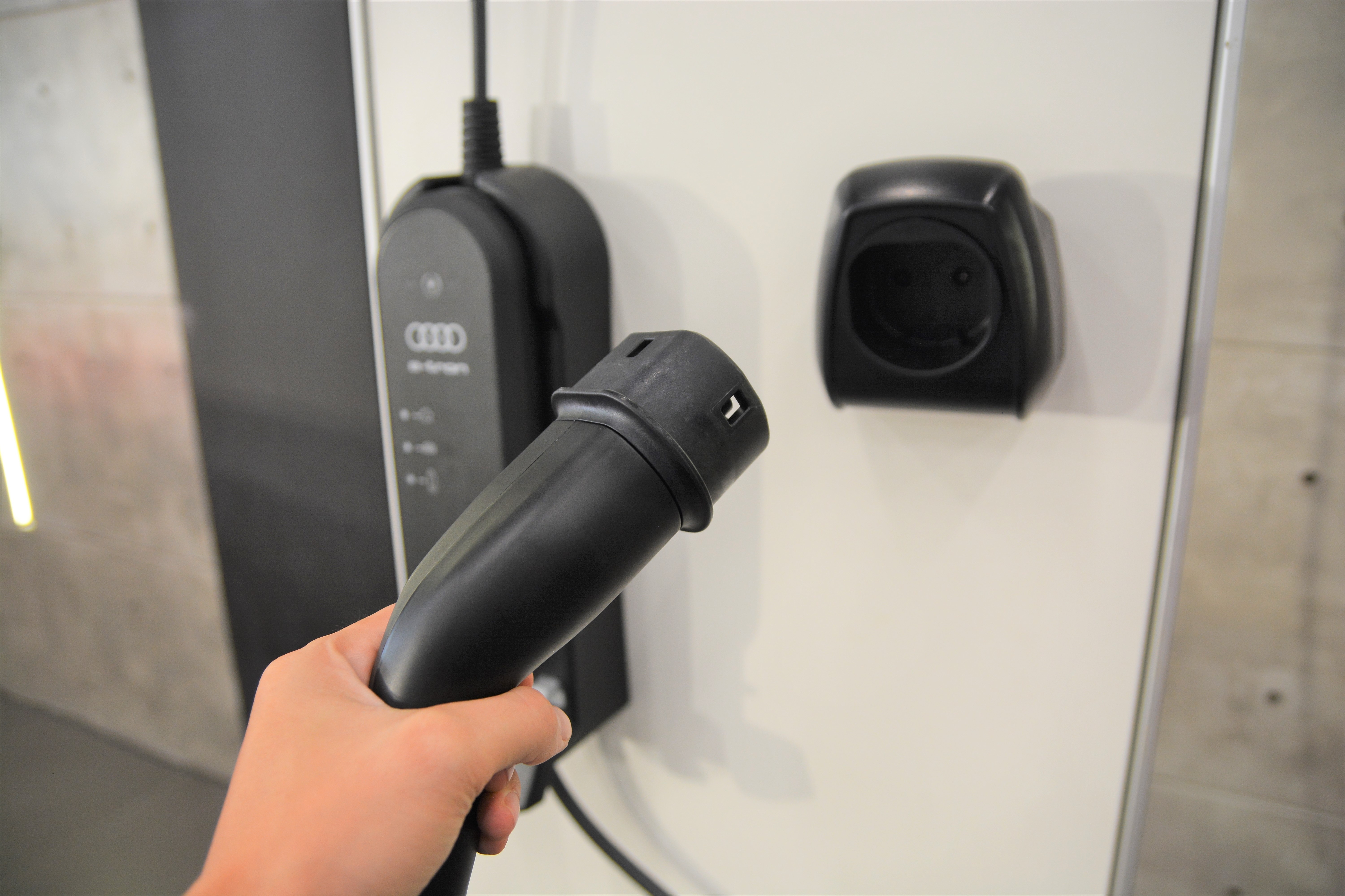 tram sac bung no anh 2