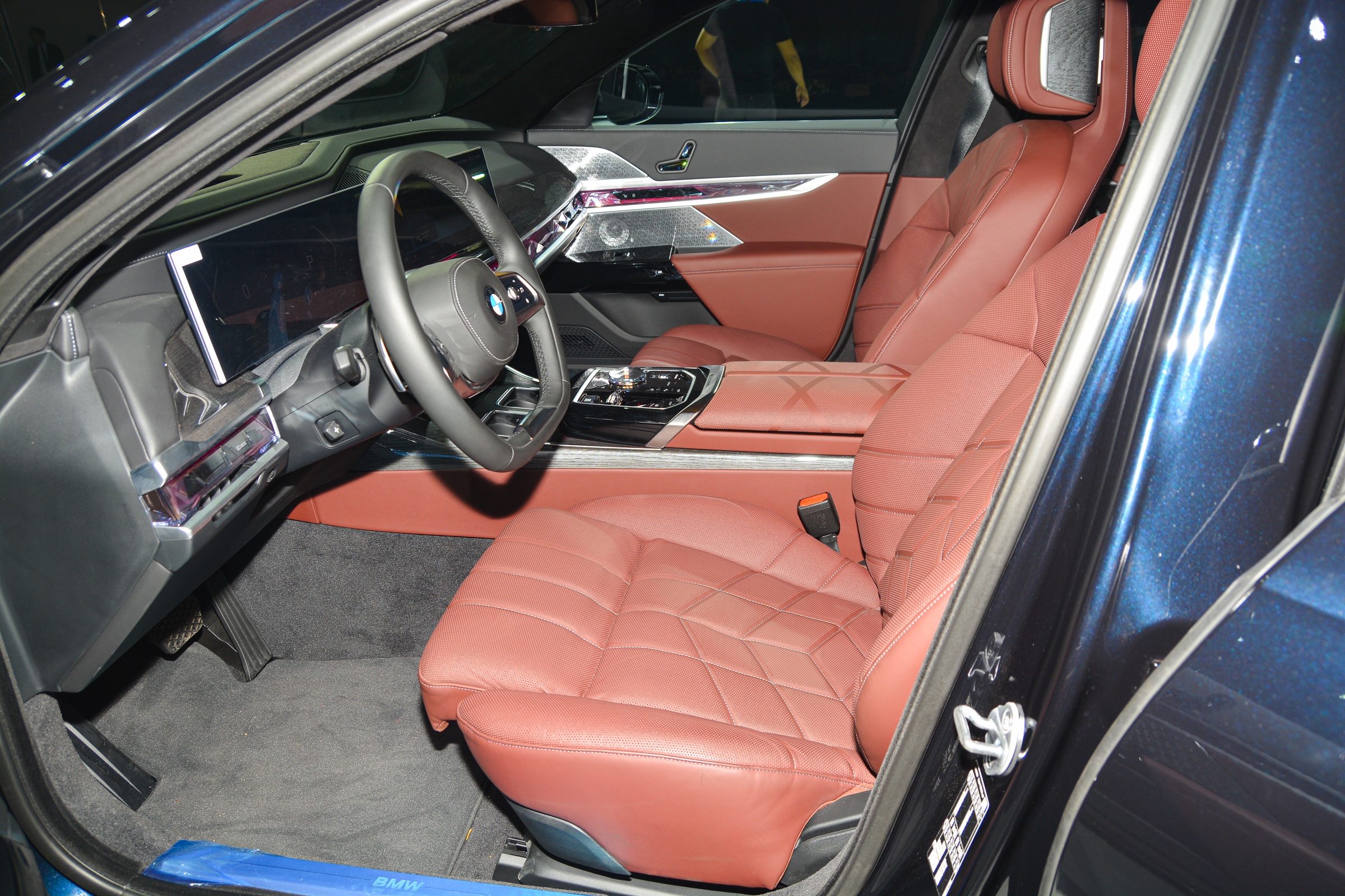 7-Series G70 tai Viet Nam anh 6