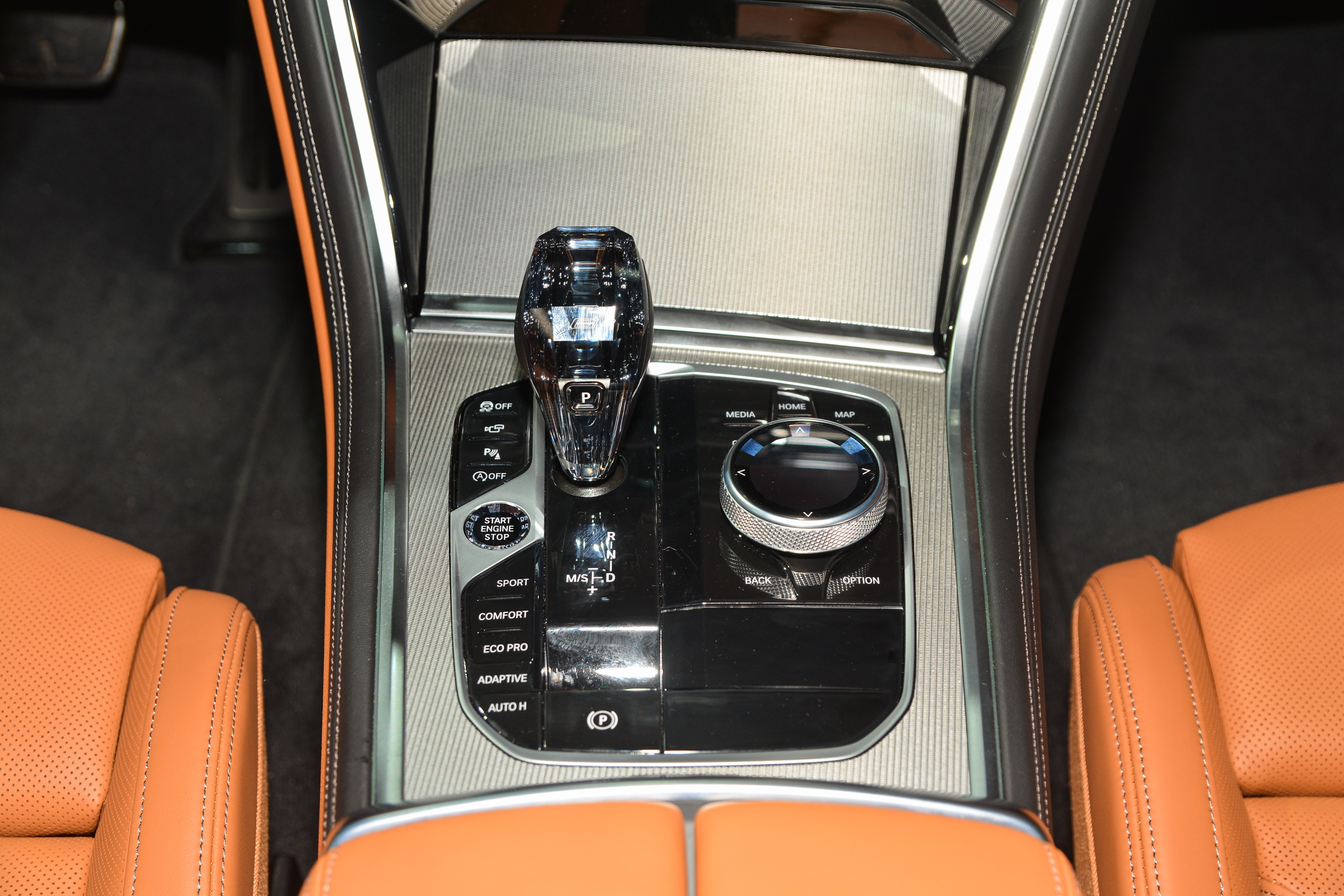 Chi tiet BMW 8-Series moi anh 8