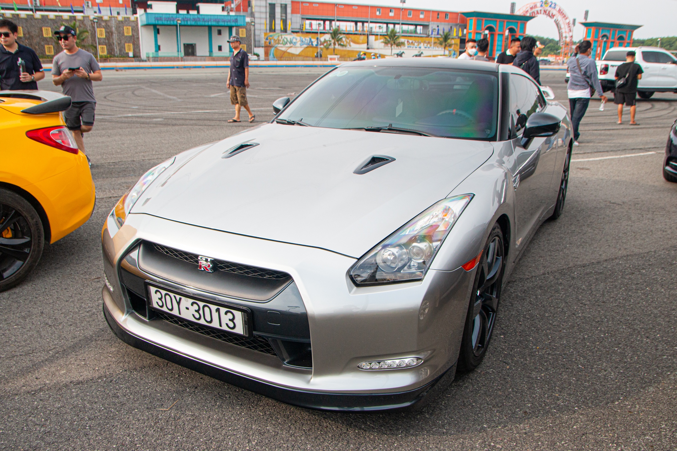 Nissan GT-R hang hiem xuat hien tai truong dua Dai Nam hinh anh