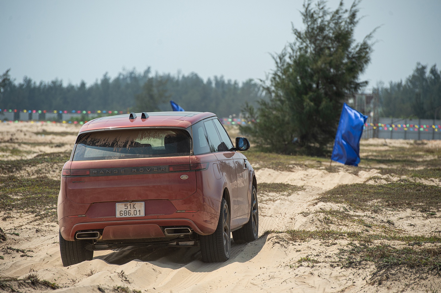 Range Rover Sport off road anh 3