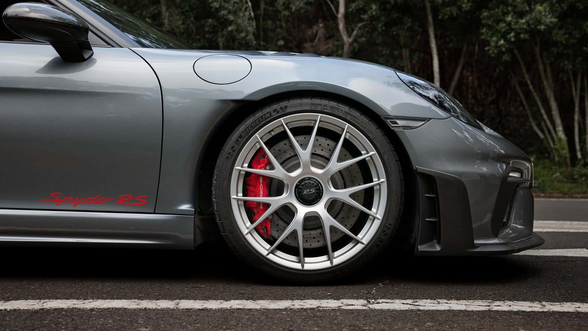 Porsche 718 Spyder RS anh 5