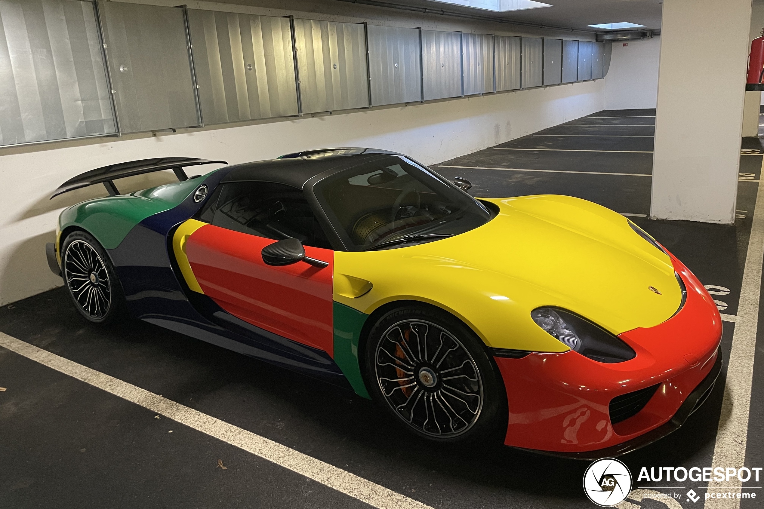porsche,  918,  918 spyder,  porsche 918 spyder,  weissach,  918 spyder weissach,  porsche 918 spyder weissach,  weissach package,  ferrari,  laferrari,  mclaren,  mclaren p1,  p1,  hypercar,  sieu xe,  lamborghini,  maserati,  aston martin,  bugatti,  pagani,  koenigsegg,  volkswagen,  polo,  polo harlekin,  volkswagen polo,  volkswagen polo harlekin anh 4
