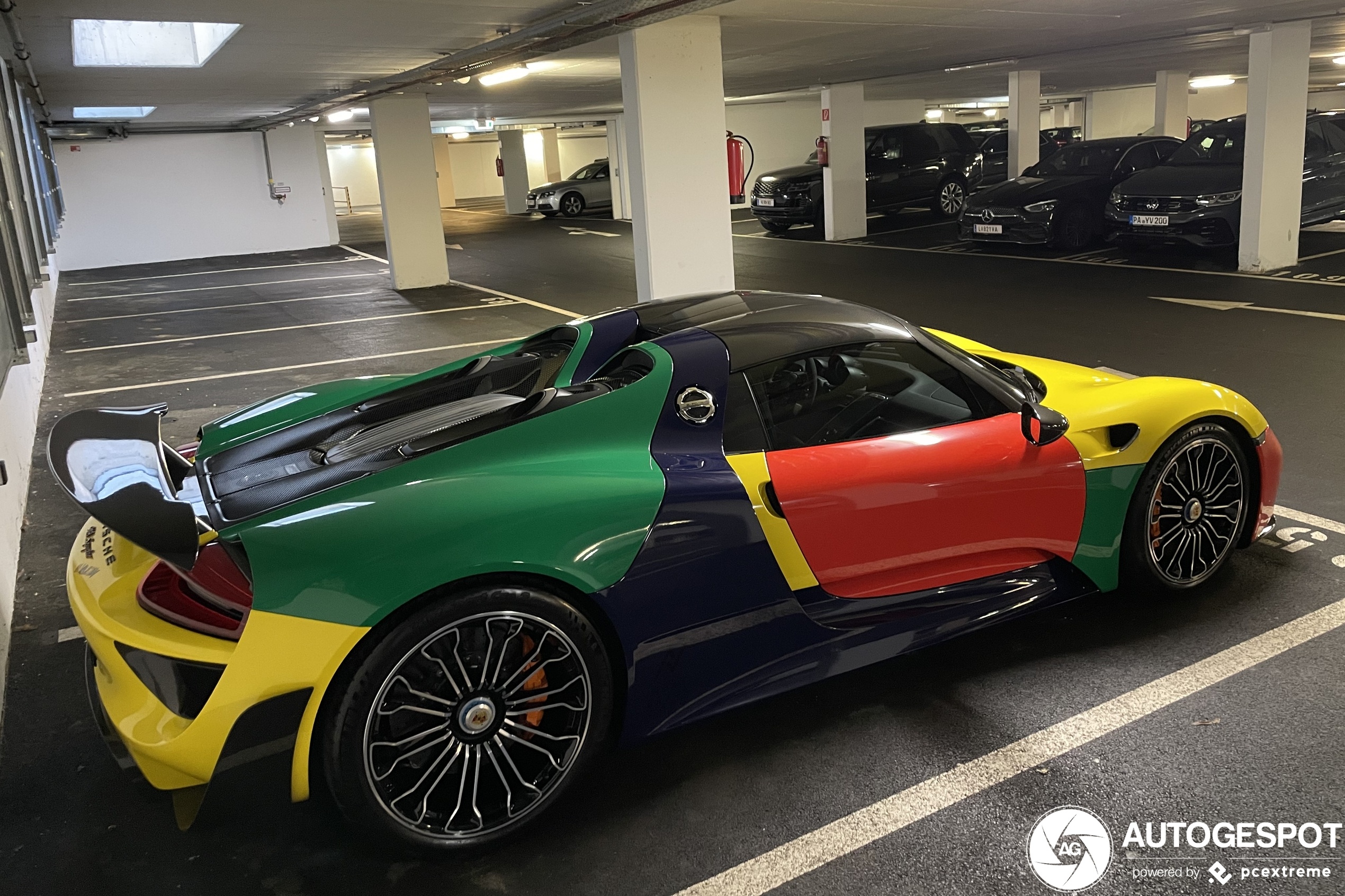 porsche,  918,  918 spyder,  porsche 918 spyder,  weissach,  918 spyder weissach,  porsche 918 spyder weissach,  weissach package,  ferrari,  laferrari,  mclaren,  mclaren p1,  p1,  hypercar,  sieu xe,  lamborghini,  maserati,  aston martin,  bugatti,  pagani,  koenigsegg,  volkswagen,  polo,  polo harlekin,  volkswagen polo,  volkswagen polo harlekin anh 8