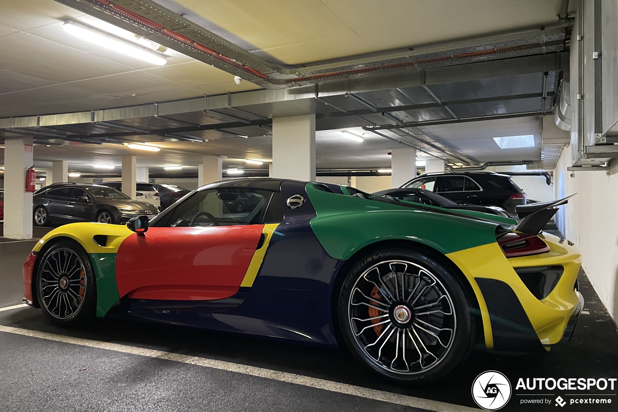 porsche,  918,  918 spyder,  porsche 918 spyder,  weissach,  918 spyder weissach,  porsche 918 spyder weissach,  weissach package,  ferrari,  laferrari,  mclaren,  mclaren p1,  p1,  hypercar,  sieu xe,  lamborghini,  maserati,  aston martin,  bugatti,  pagani,  koenigsegg,  volkswagen,  polo,  polo harlekin,  volkswagen polo,  volkswagen polo harlekin anh 6