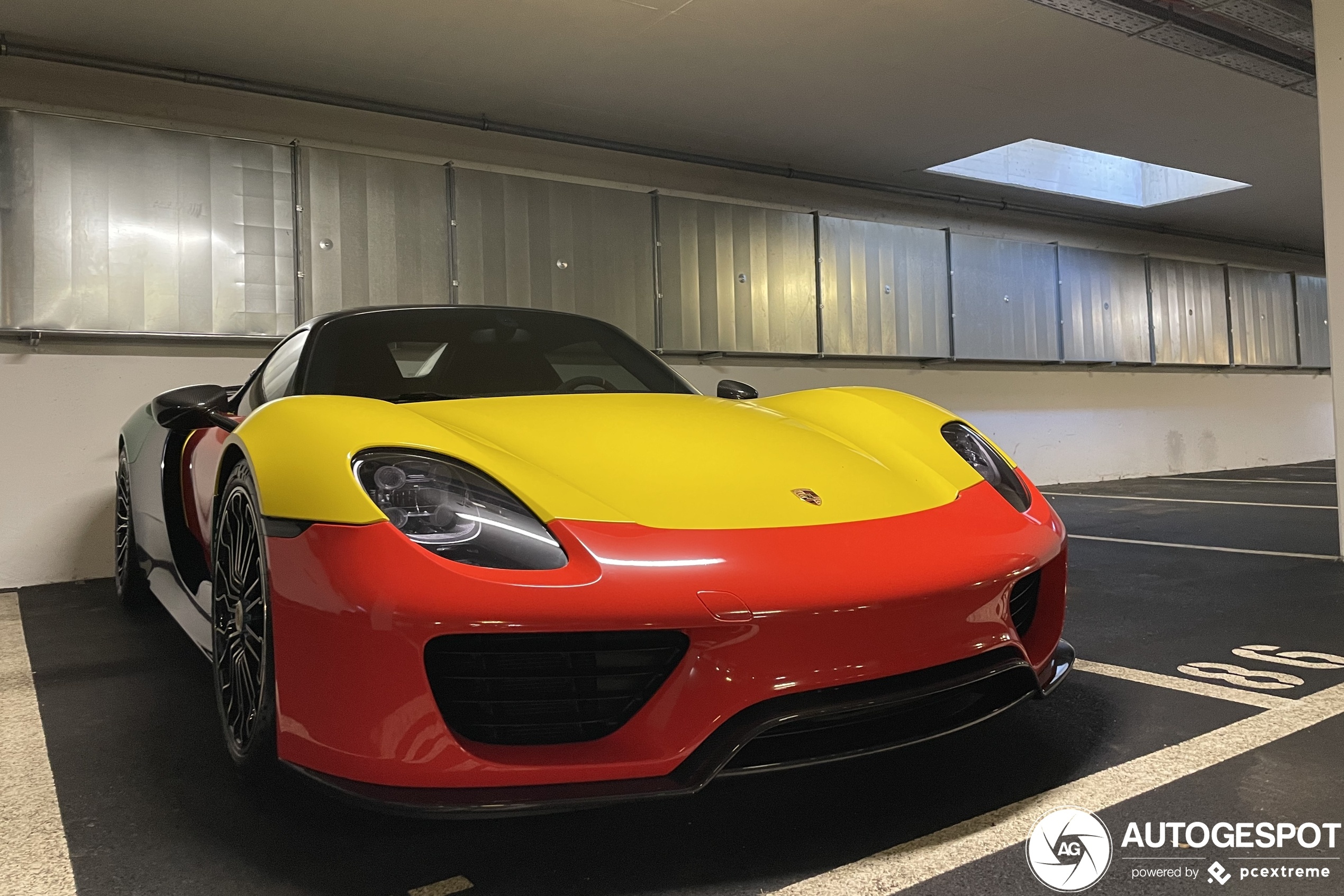 porsche,  918,  918 spyder,  porsche 918 spyder,  weissach,  918 spyder weissach,  porsche 918 spyder weissach,  weissach package,  ferrari,  laferrari,  mclaren,  mclaren p1,  p1,  hypercar,  sieu xe,  lamborghini,  maserati,  aston martin,  bugatti,  pagani,  koenigsegg,  volkswagen,  polo,  polo harlekin,  volkswagen polo,  volkswagen polo harlekin anh 10