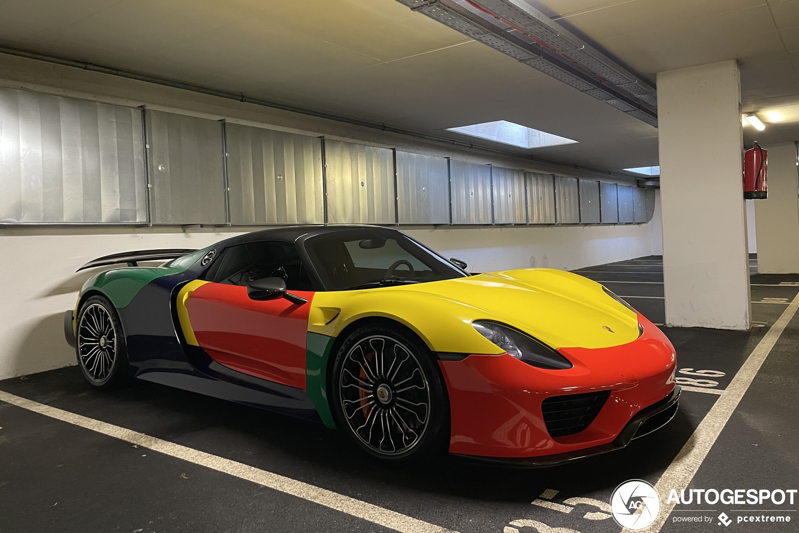 porsche,  918,  918 spyder,  porsche 918 spyder,  weissach,  918 spyder weissach,  porsche 918 spyder weissach,  weissach package,  ferrari,  laferrari,  mclaren,  mclaren p1,  p1,  hypercar,  sieu xe,  lamborghini,  maserati,  aston martin,  bugatti,  pagani,  koenigsegg,  volkswagen,  polo,  polo harlekin,  volkswagen polo,  volkswagen polo harlekin anh 7