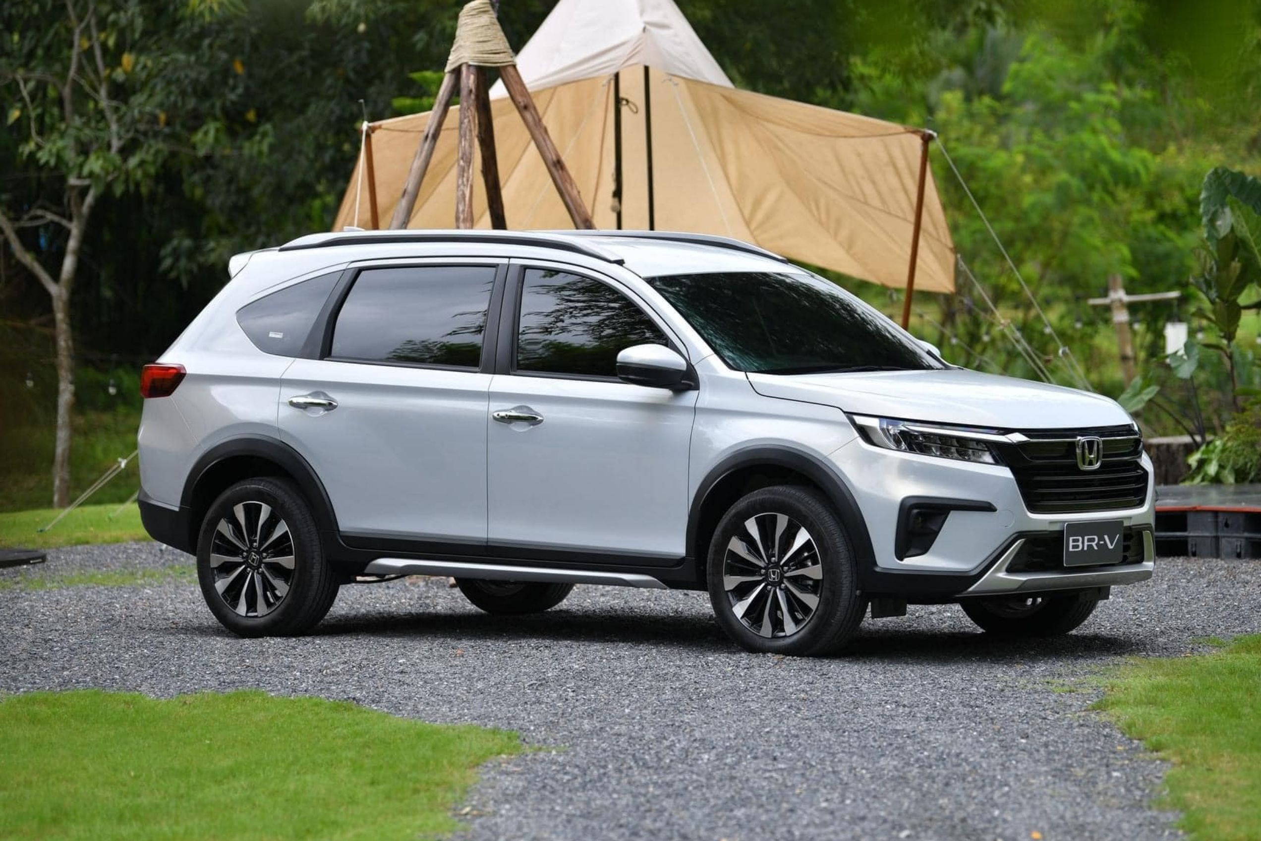 xe pho thong ra mat anh 5