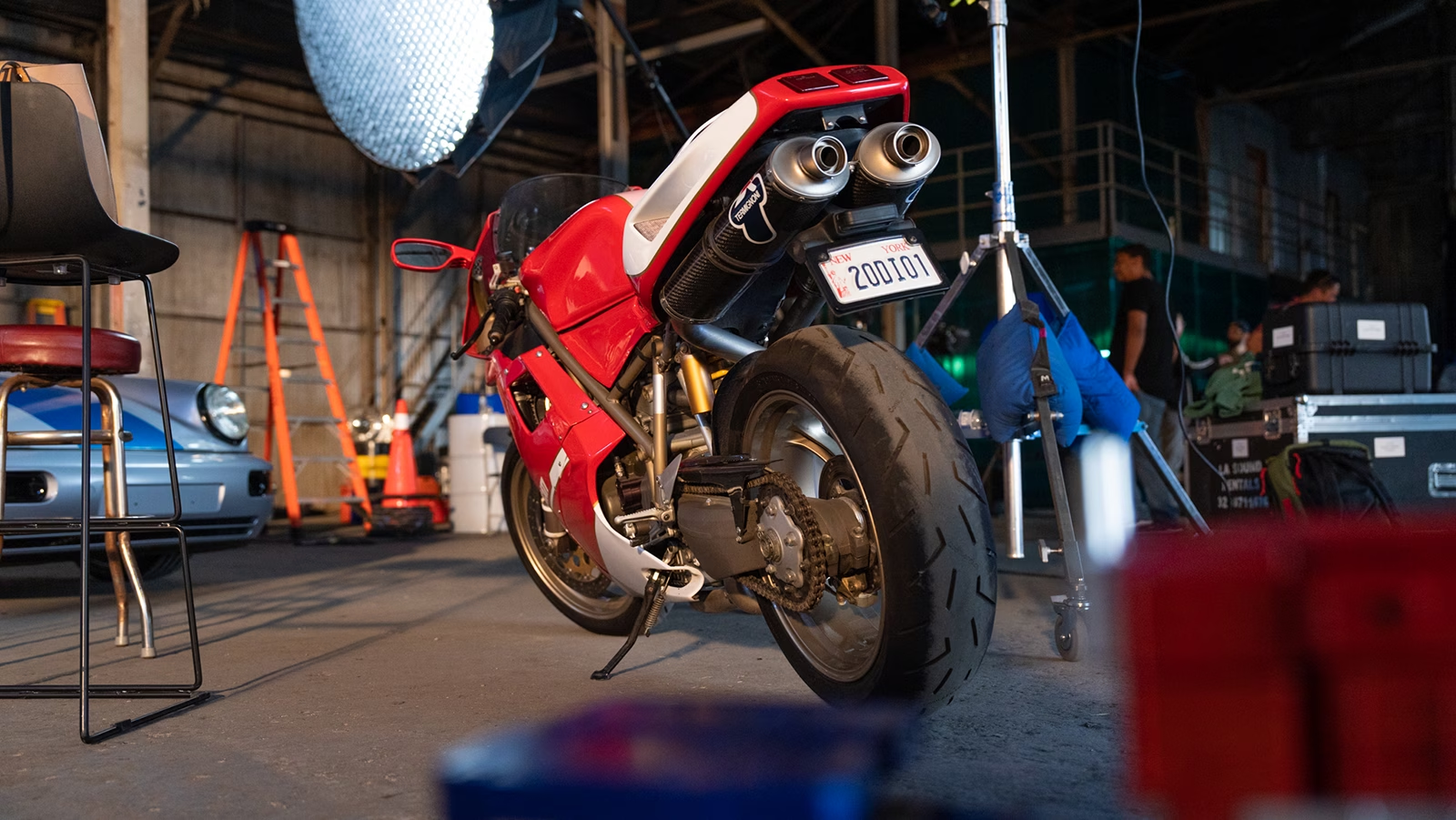 Transformers,  Rise of the Beasts,  Maximal,  Autobot,  Terrorcon,  Freightliner FLA,  Optimus Prime,  Porsche 911,  Carrera RS 3.8,  Mirage,  Chevrolet Camaro,  Bumblebee,  Ducati 916,  Arcee,  Volkswagen Type 2,  Wheeljack,  Kombi,  Peterbilt 359,  Scourge,  Nissan Skyline,  GT-R R33,  Nightbird,  GMC 3500 Tow Truck,  Battletrap,  porsche,  cayenne anh 19