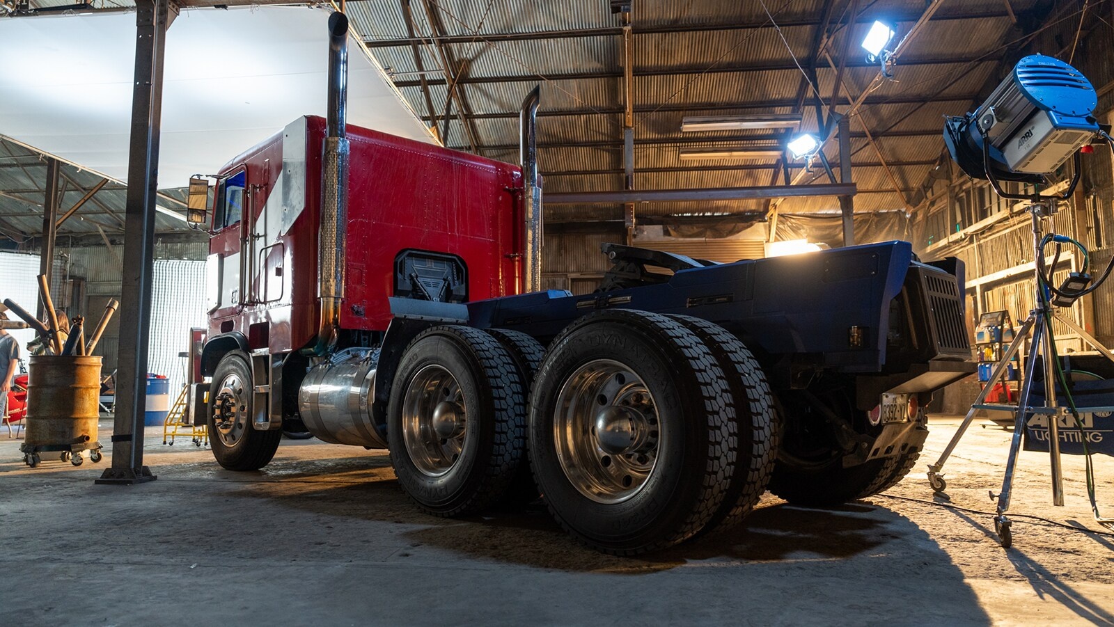 Transformers,  Rise of the Beasts,  Maximal,  Autobot,  Terrorcon,  Freightliner FLA,  Optimus Prime,  Porsche 911,  Carrera RS 3.8,  Mirage,  Chevrolet Camaro,  Bumblebee,  Ducati 916,  Arcee,  Volkswagen Type 2,  Wheeljack,  Kombi,  Peterbilt 359,  Scourge,  Nissan Skyline,  GT-R R33,  Nightbird,  GMC 3500 Tow Truck,  Battletrap,  porsche,  cayenne anh 4