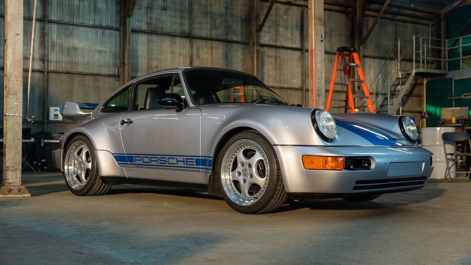 Transformers,  Rise of the Beasts,  Maximal,  Autobot,  Terrorcon,  Freightliner FLA,  Optimus Prime,  Porsche 911,  Carrera RS 3.8,  Mirage,  Chevrolet Camaro,  Bumblebee,  Ducati 916,  Arcee,  Volkswagen Type 2,  Wheeljack,  Kombi,  Peterbilt 359,  Scourge,  Nissan Skyline,  GT-R R33,  Nightbird,  GMC 3500 Tow Truck,  Battletrap,  porsche,  cayenne anh 7