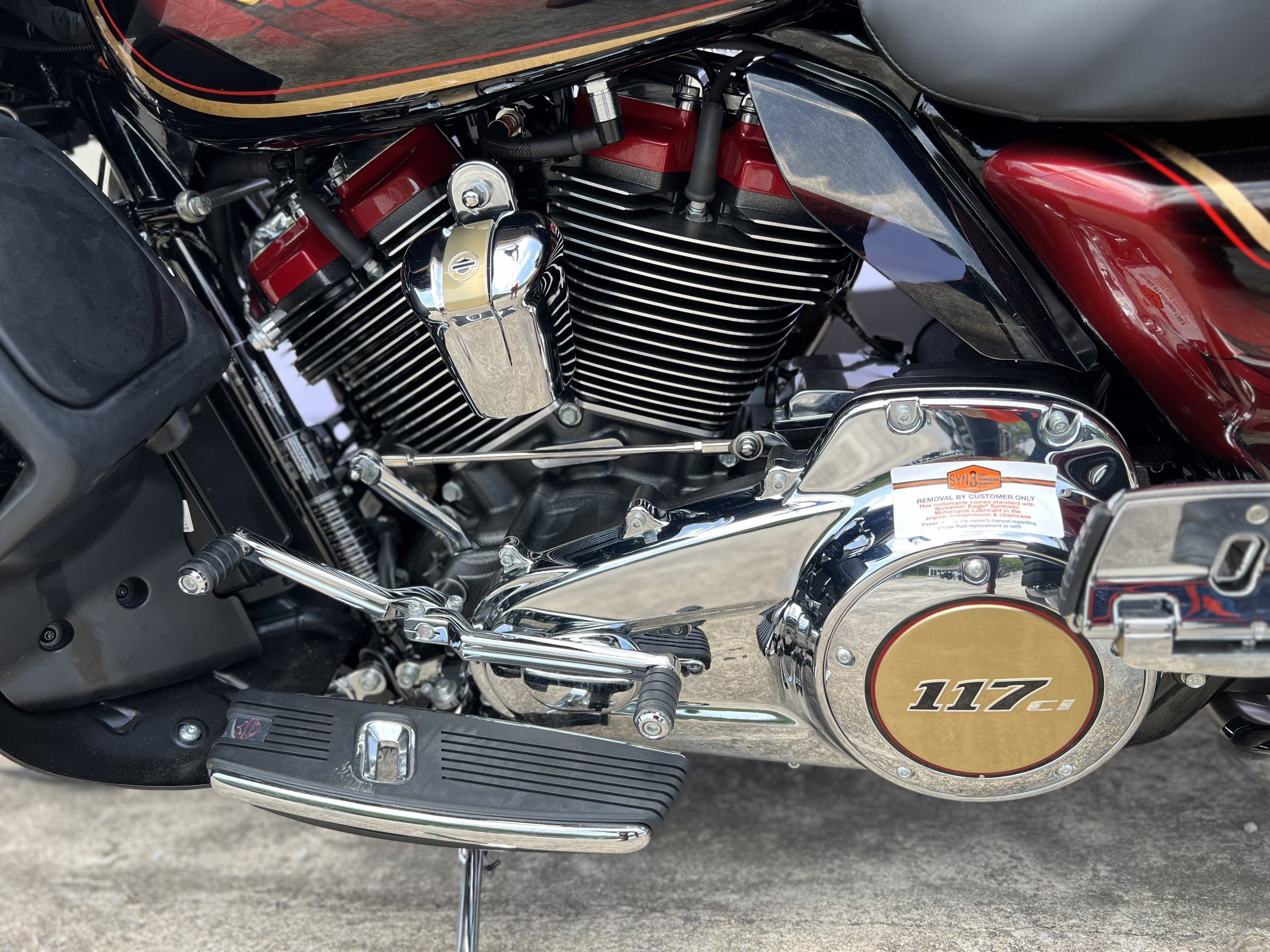 Road Glide CVO ky niem anh 9