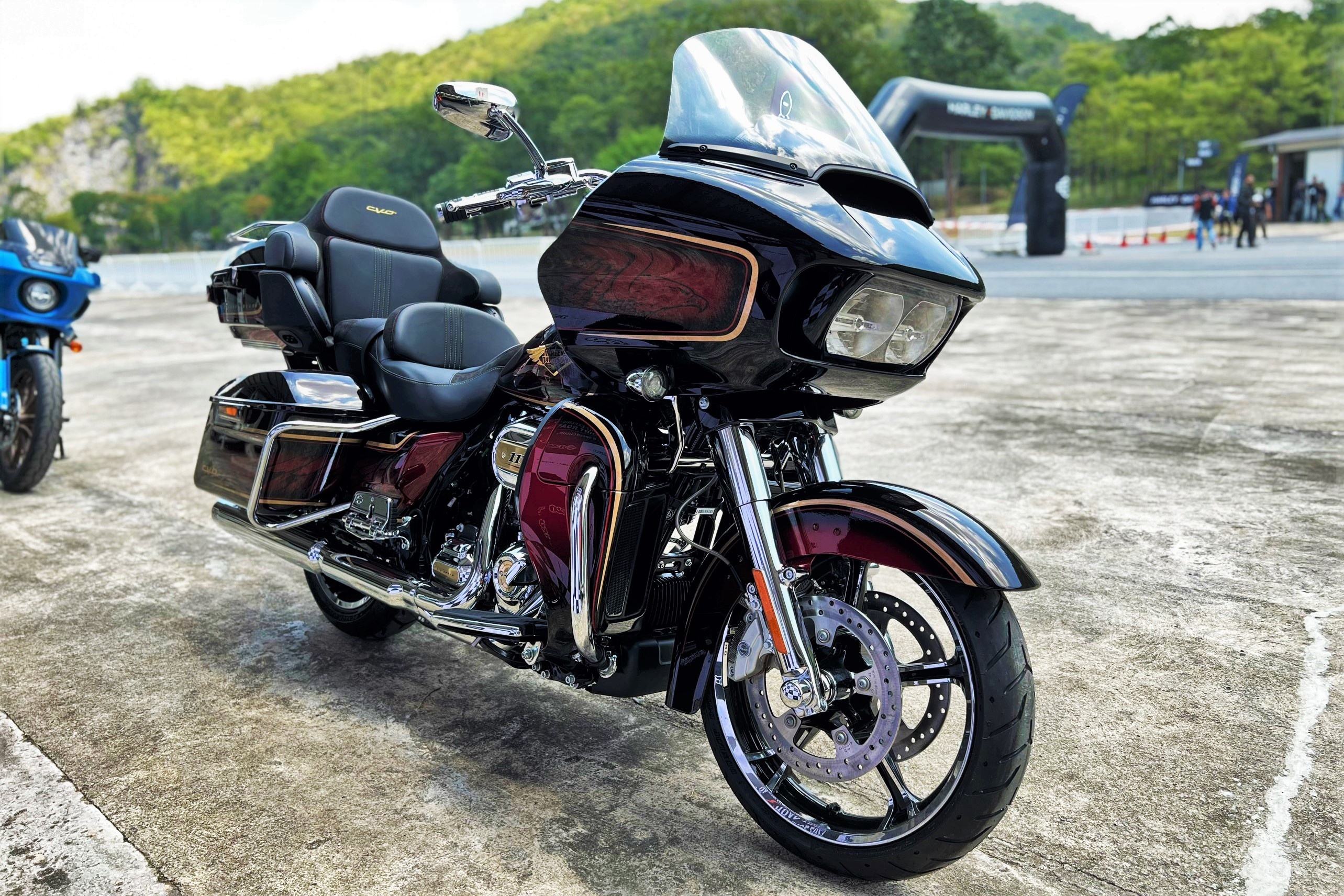 Harley-Davidson Road Glide CVO ban gioi han sap ban tai Viet Nam hinh anh