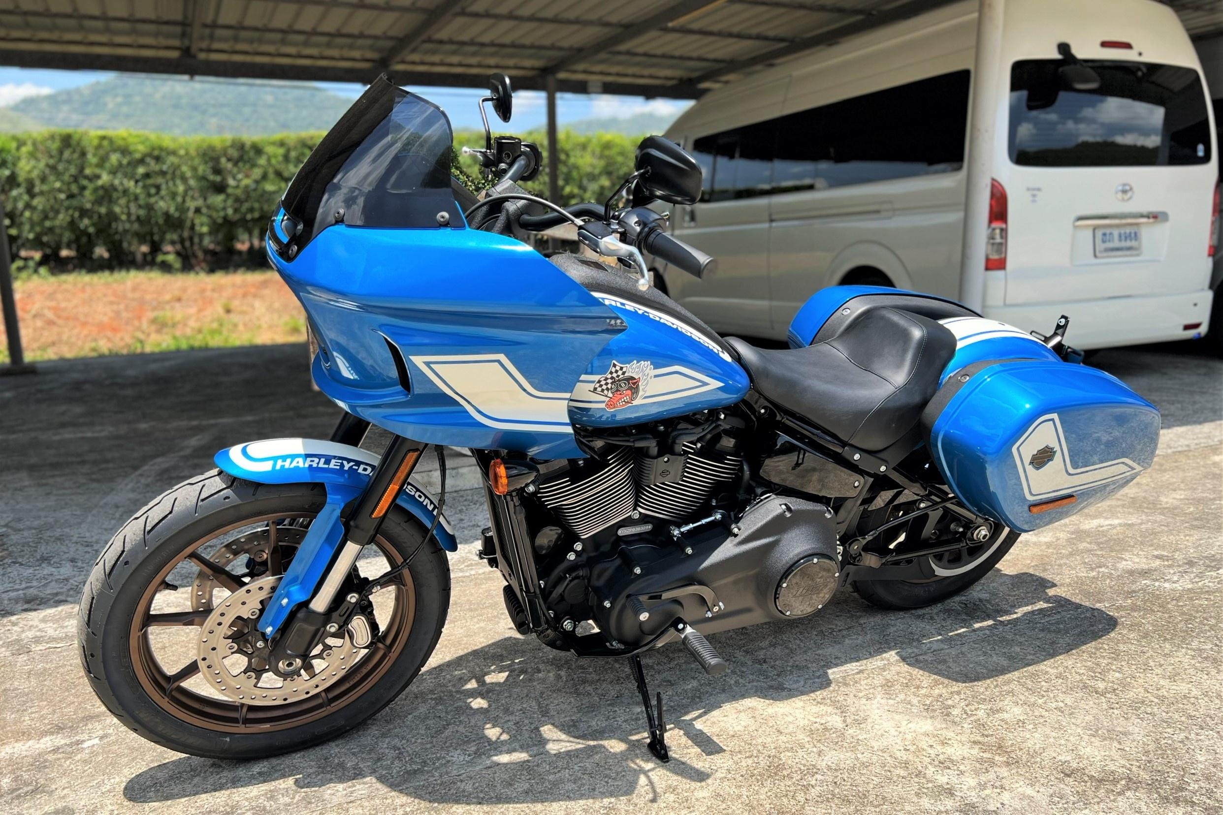 Low Rider ST Fast Johnnie anh 2