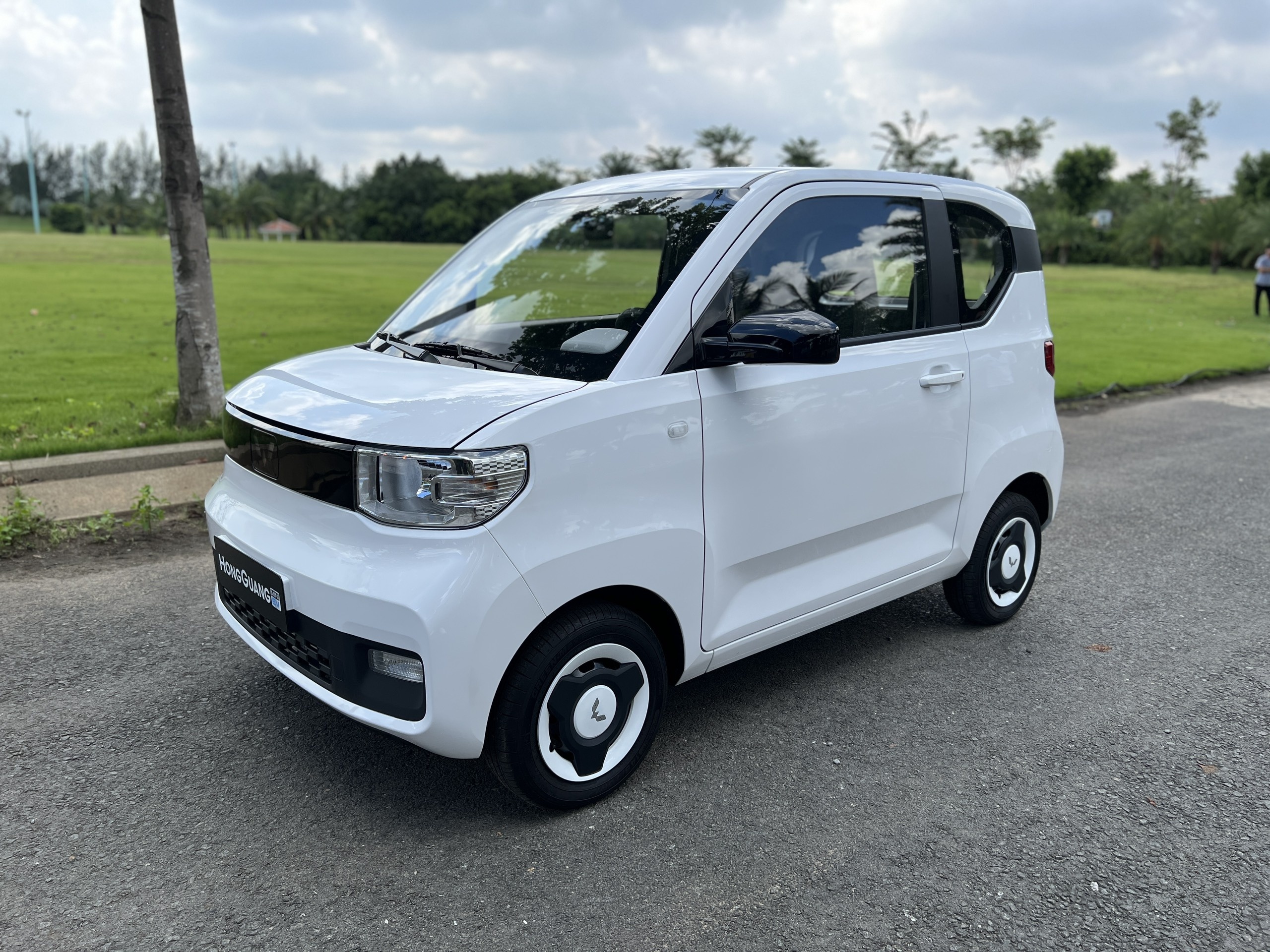 Wuling Hongguang ra mat anh 1