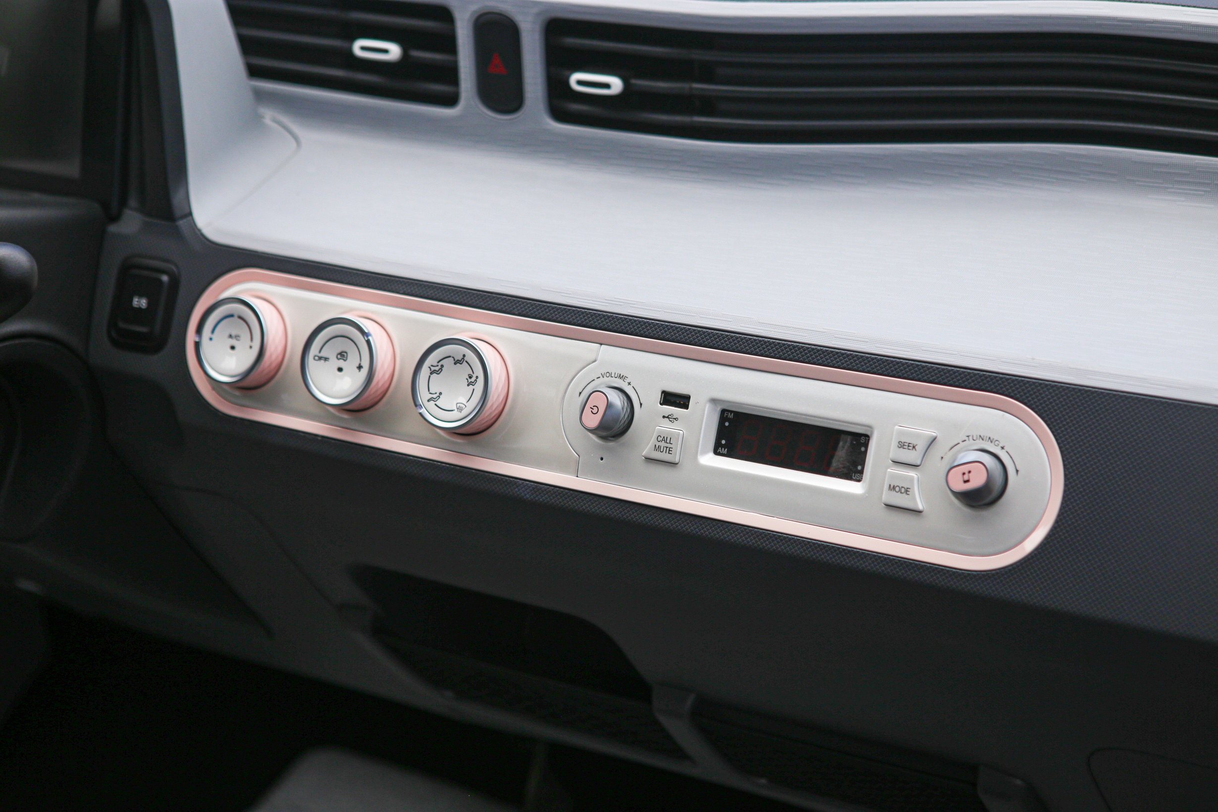 Wuling Hongguang MiniEV anh 7