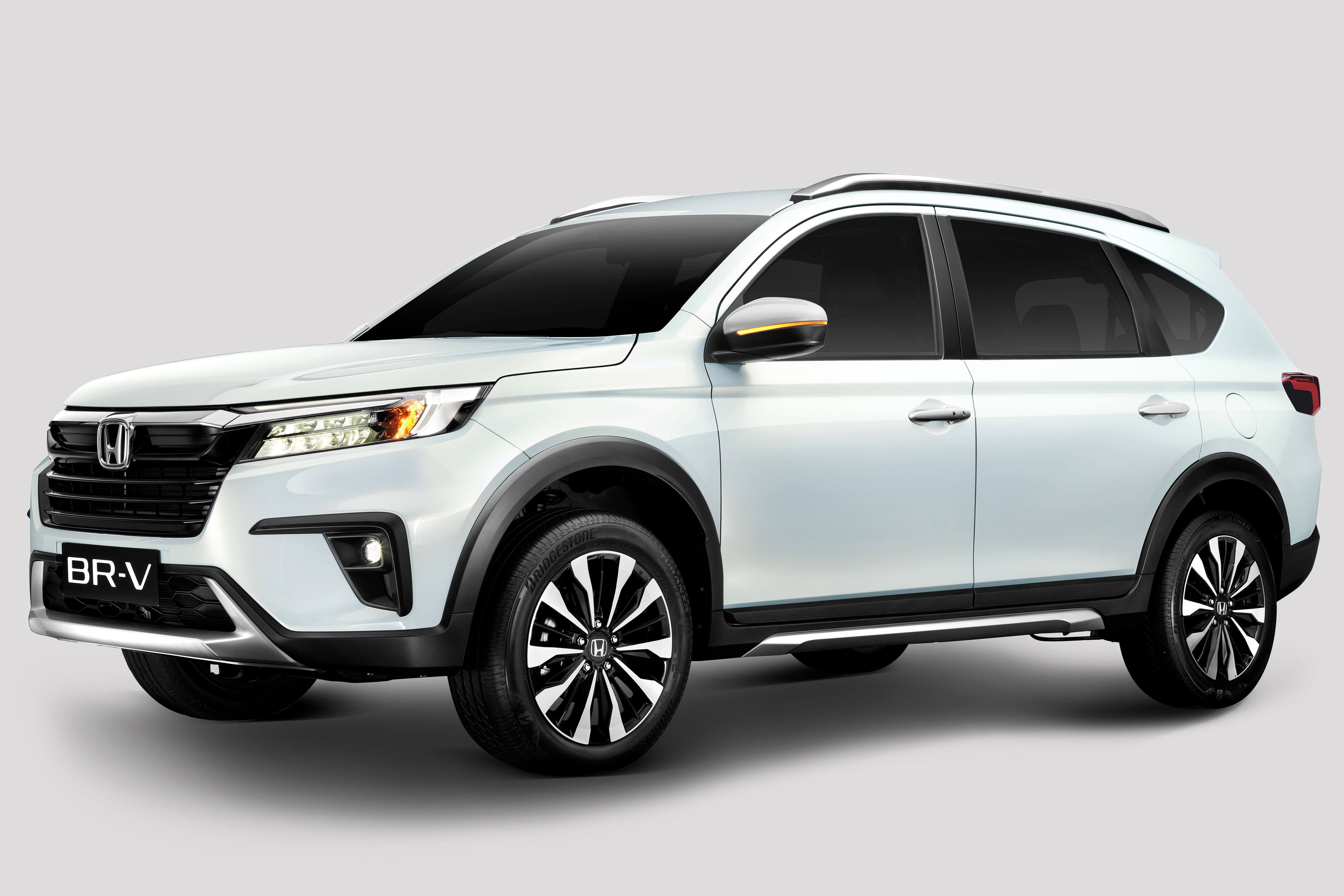 Honda BR-V ra mat Viet Nam - 2 phien ban, gia tu 661 trieu dong hinh anh