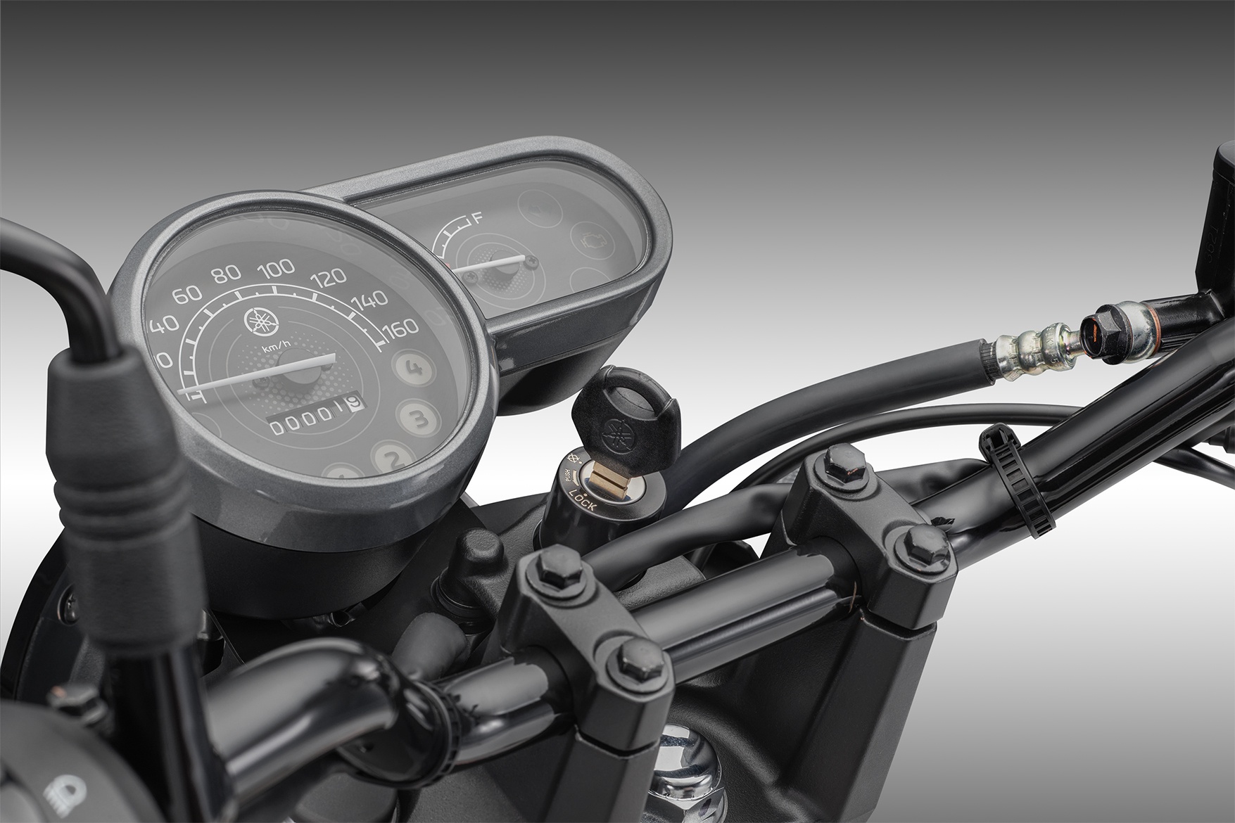 Yamaha ra mat xe so anh 2