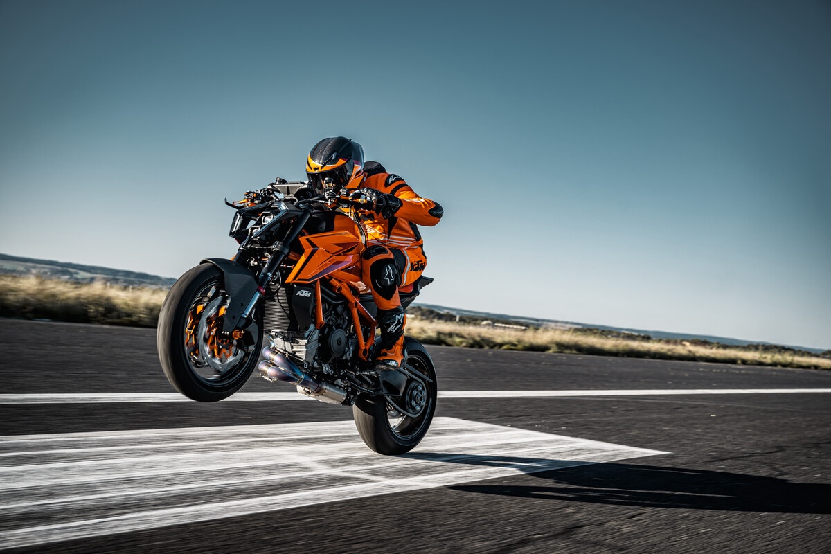 KTM 1390 Super Duke anh 5