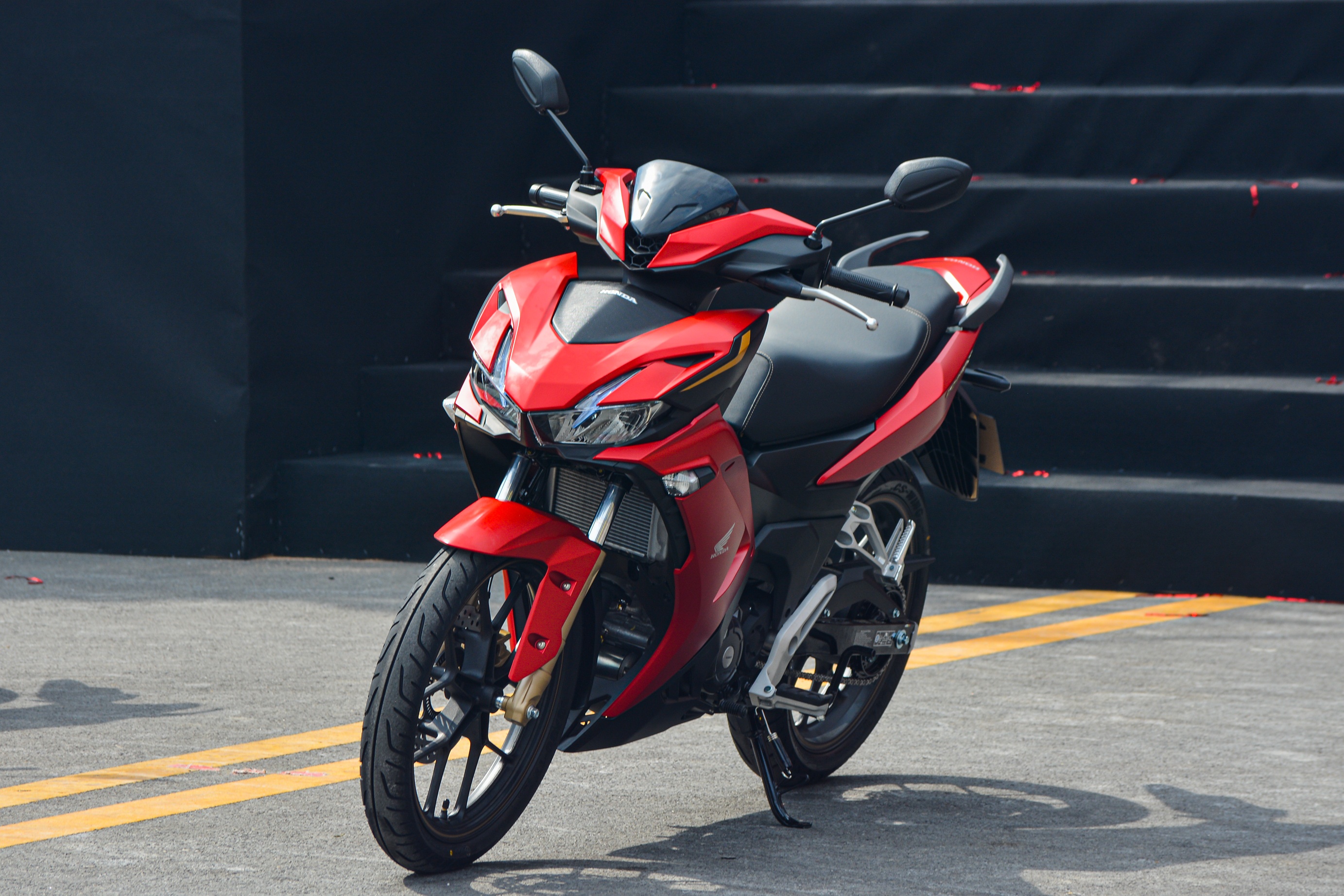 Chi tiet Honda Winner X 2024: them cong nghe, gia tu 46,16 trieu dong hinh anh