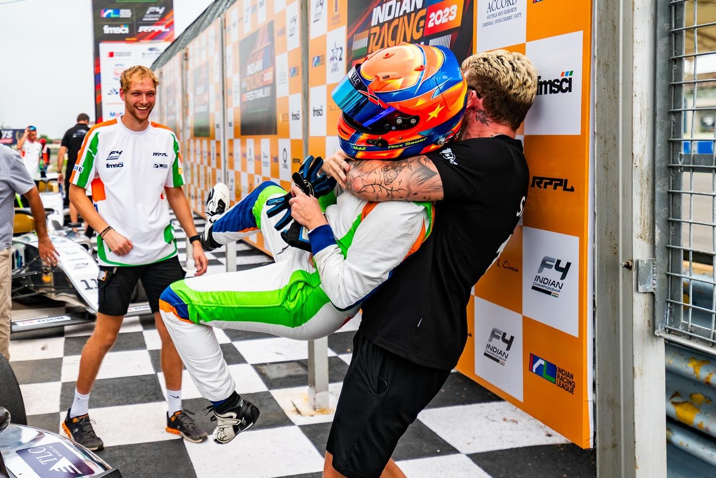 Alex Sawer vo dich F4 anh 2