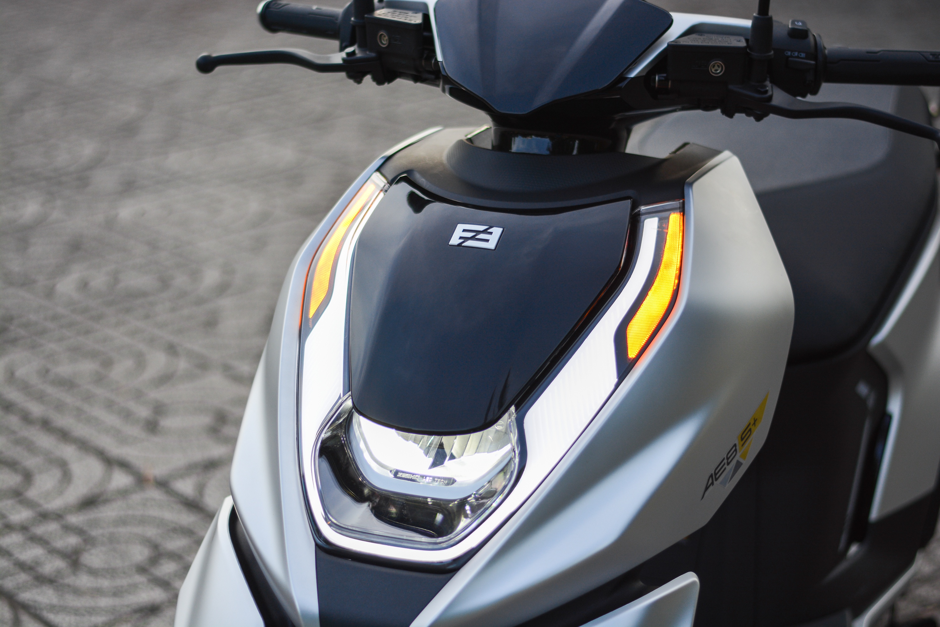 Xe dien zeeho 1455 trieu anh 3