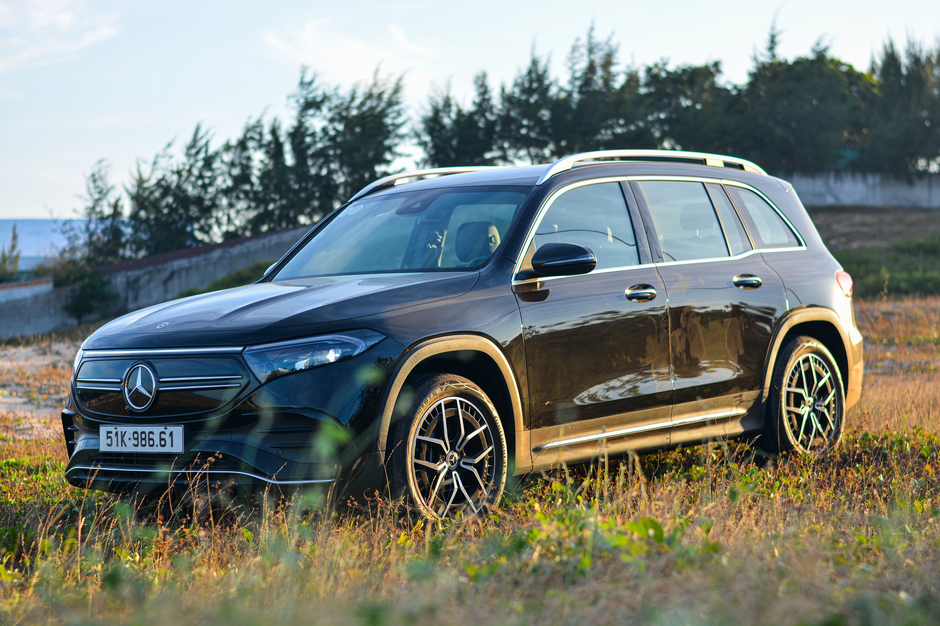 Day la mau SUV dien re nhat cua Mercedes-Benz tai Viet Nam hinh anh